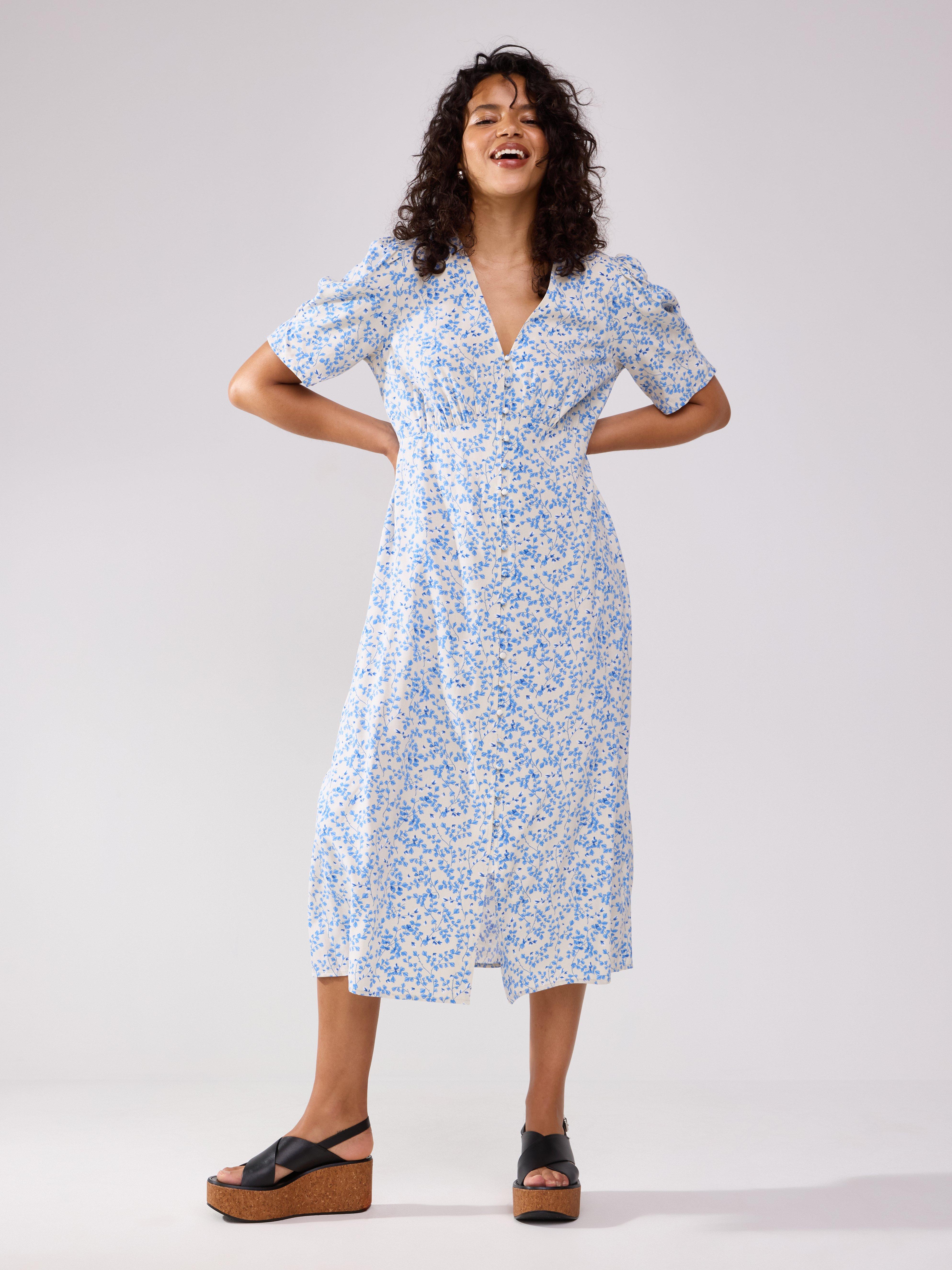 Vestido midi estampado azul claro acinzentado