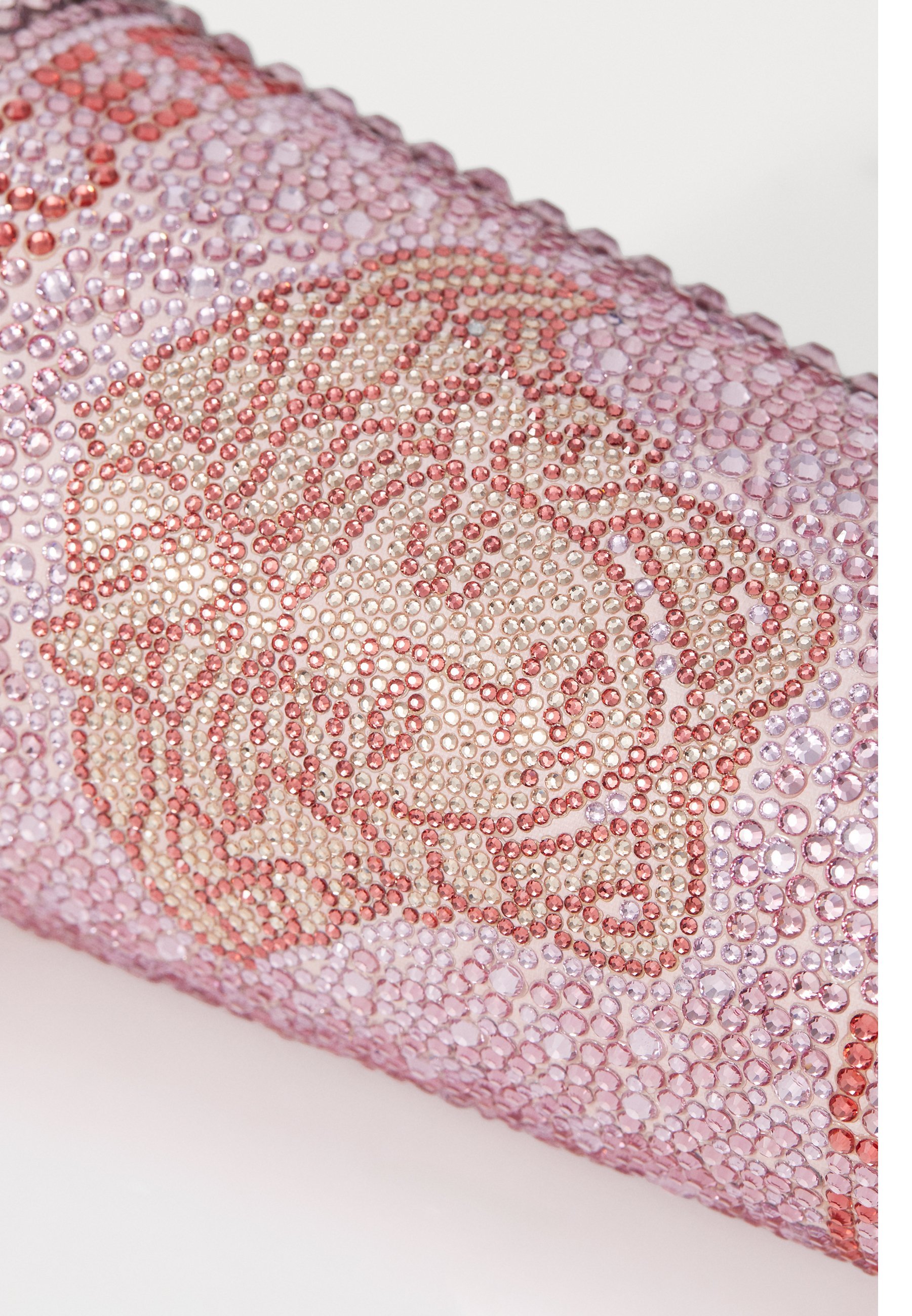 „Versace“ virtuvė ir stalas