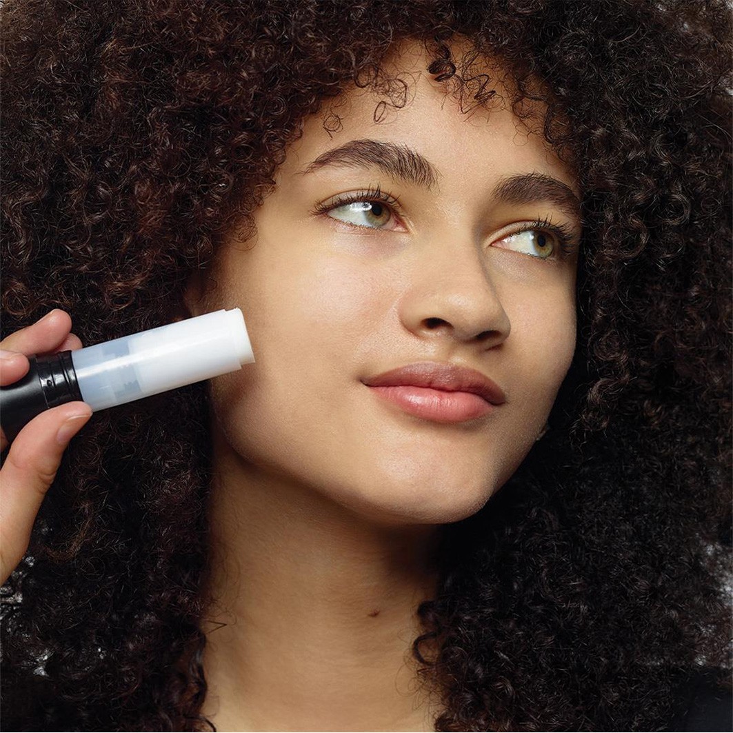 Nudestix Primer Blot & Blur matētais zīmulis - 10g