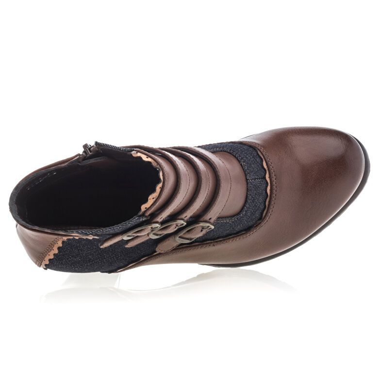 Braune Damenstiefel / Stiefeletten