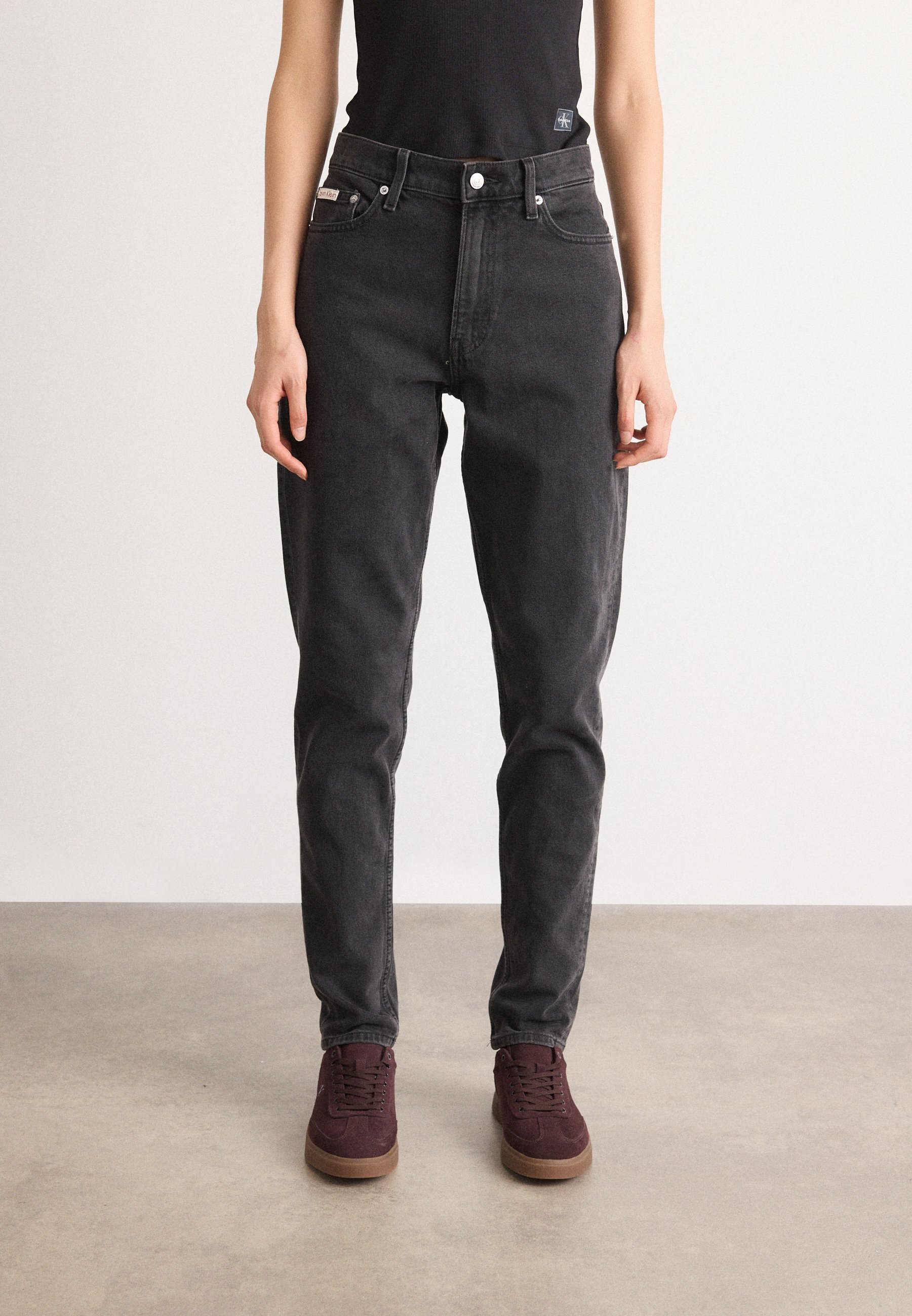 Calvin Klein Jeans MOM - Mom Jeans - essential black