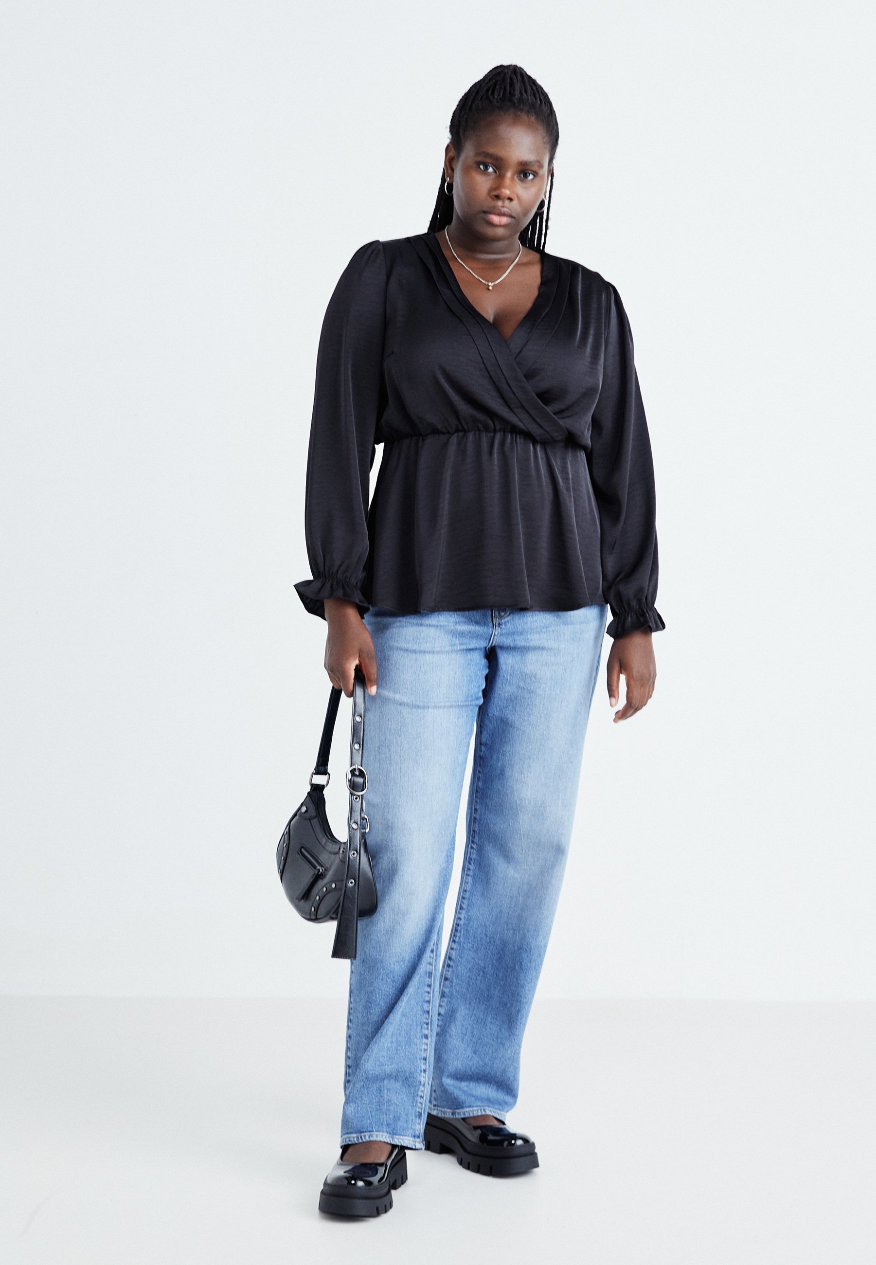 Vero Moda Curve VMCMARY SMOCK - Blouse - zwart
