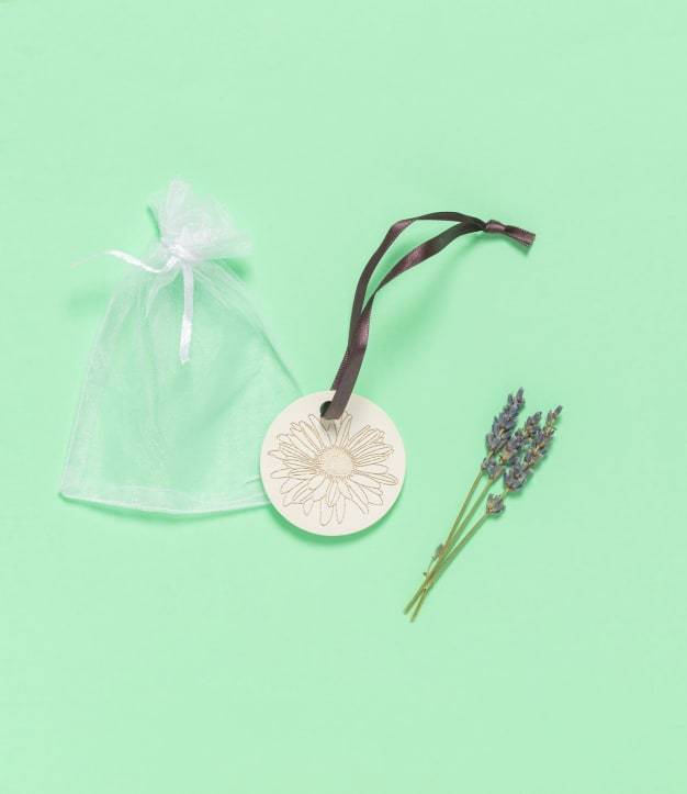 Hangende madeliefjesdiffuser met kiezelsteentje