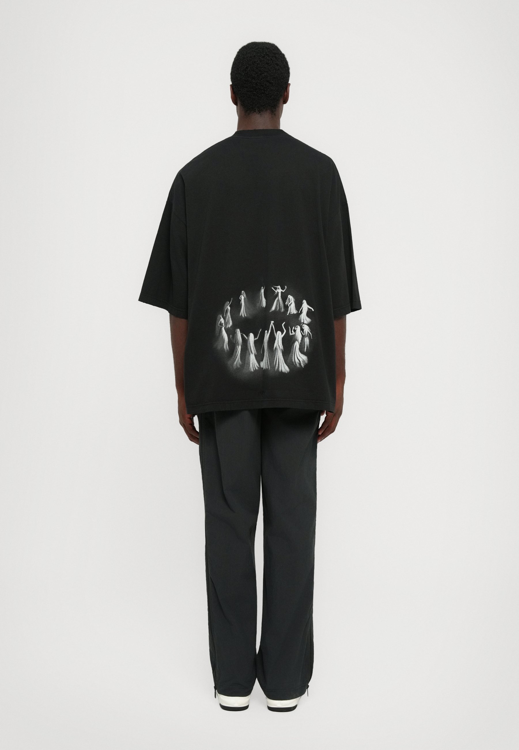 032c HANSEL EN GRETEL OVERSIZED - T-shirt met print - gewassen zwart