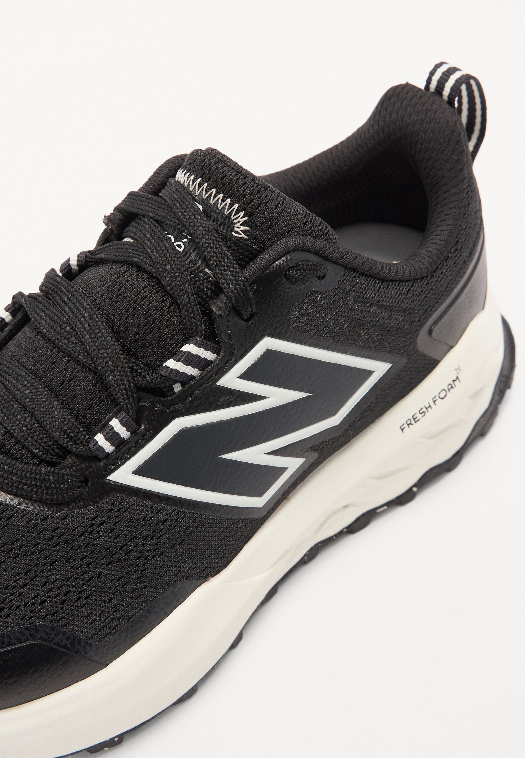 New Balance FRESH FOAM X GAROÉ V2 - Trailrunningschoenen - zwart