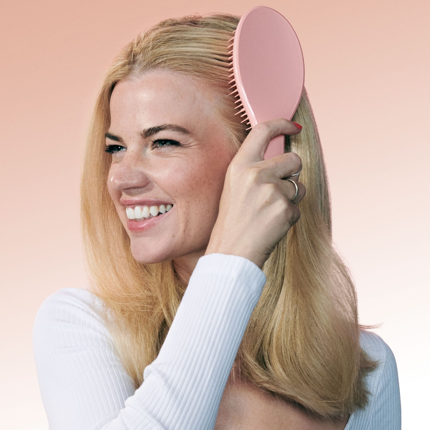 „Tangle Teezer“ plokščias ir irklinis šepetys – tobulas formavimo įrankis – tamsiai juodas – 1 vnt.