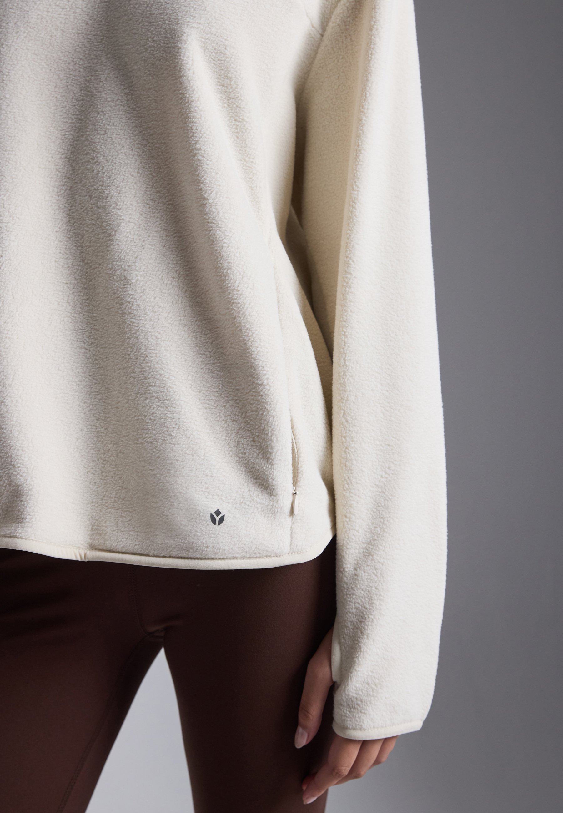 Even&Odd active OVERSIZED FLEECE MET RITS, CAPUCHON EN DUIMGATEN - Hoodie - beige