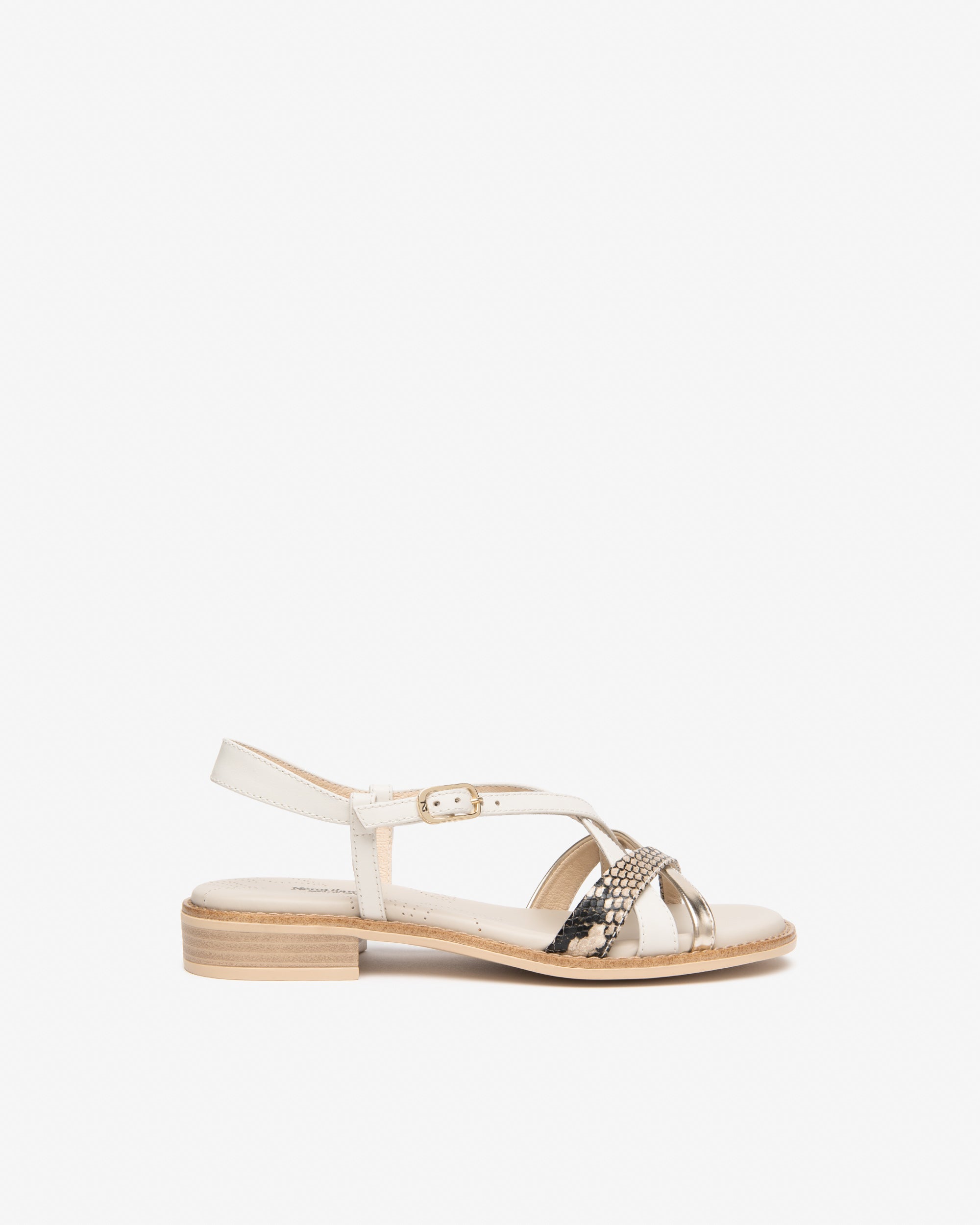  Dámské sandály z kůže a technických materiálů