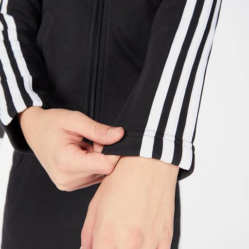  adidas Essentials