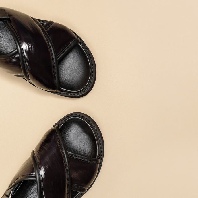Sandales à brides croisées  en nylon noir