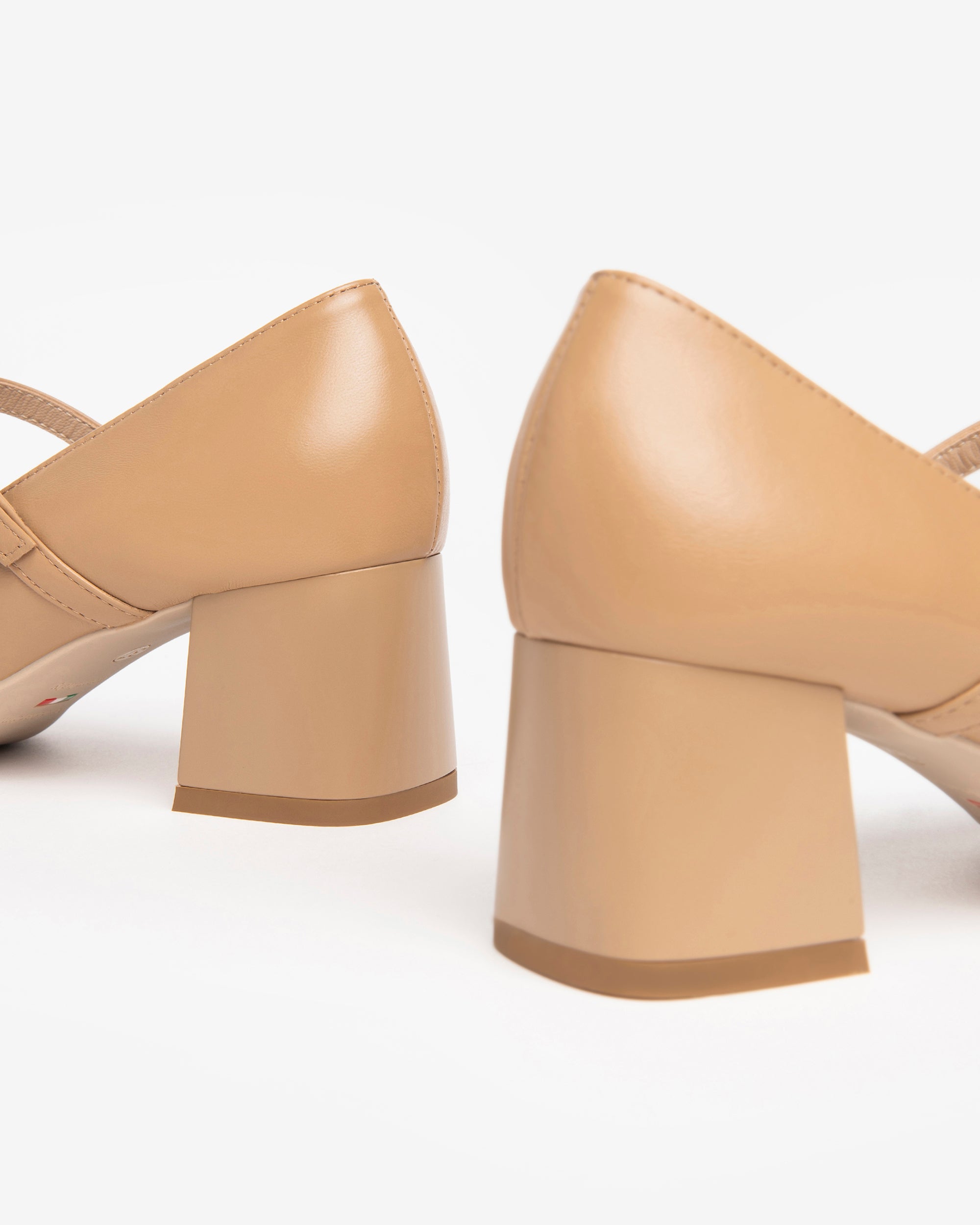  Damen-Pumps aus Leder