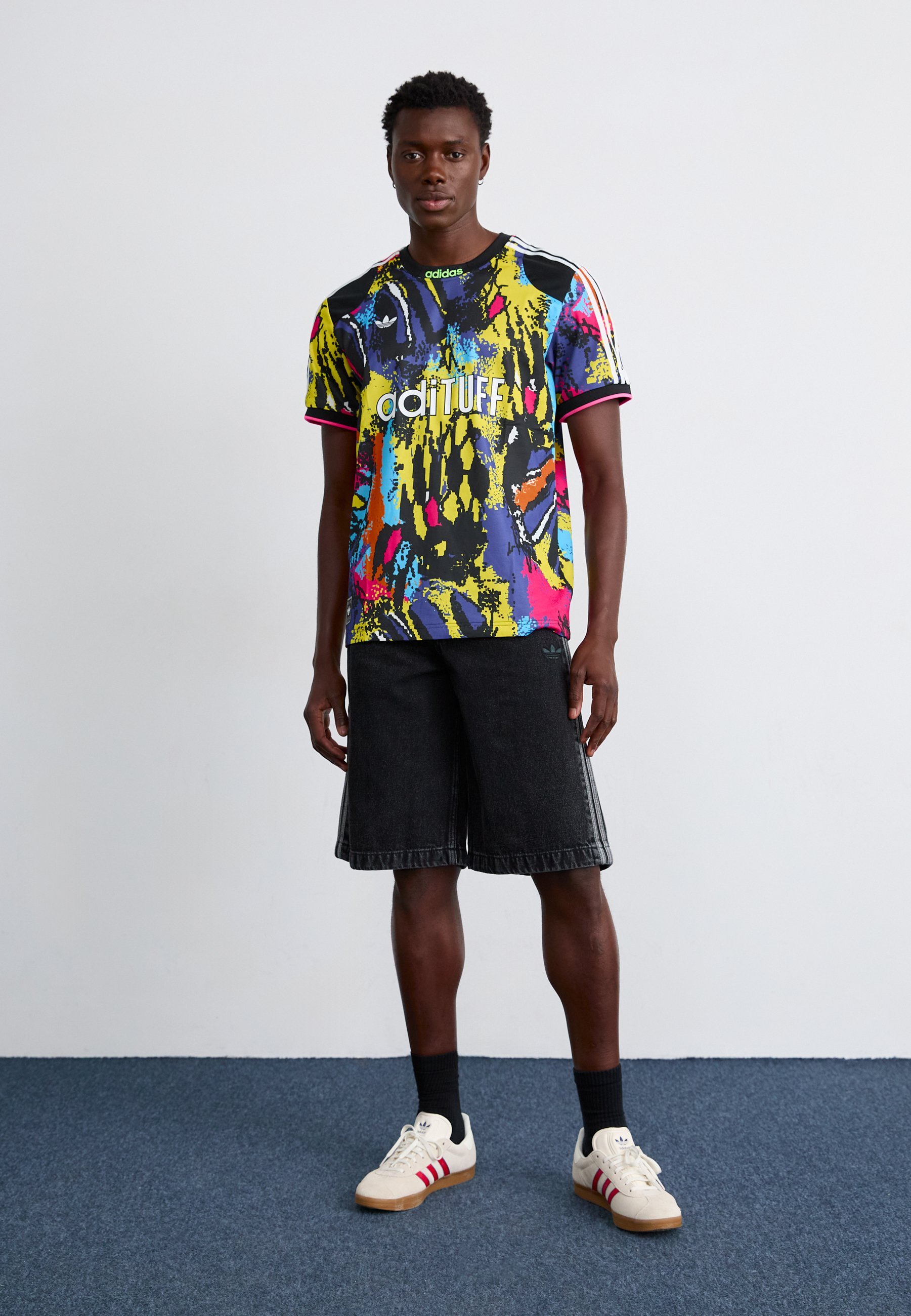 adidas Originalsi teksariidest lühikesed püksid