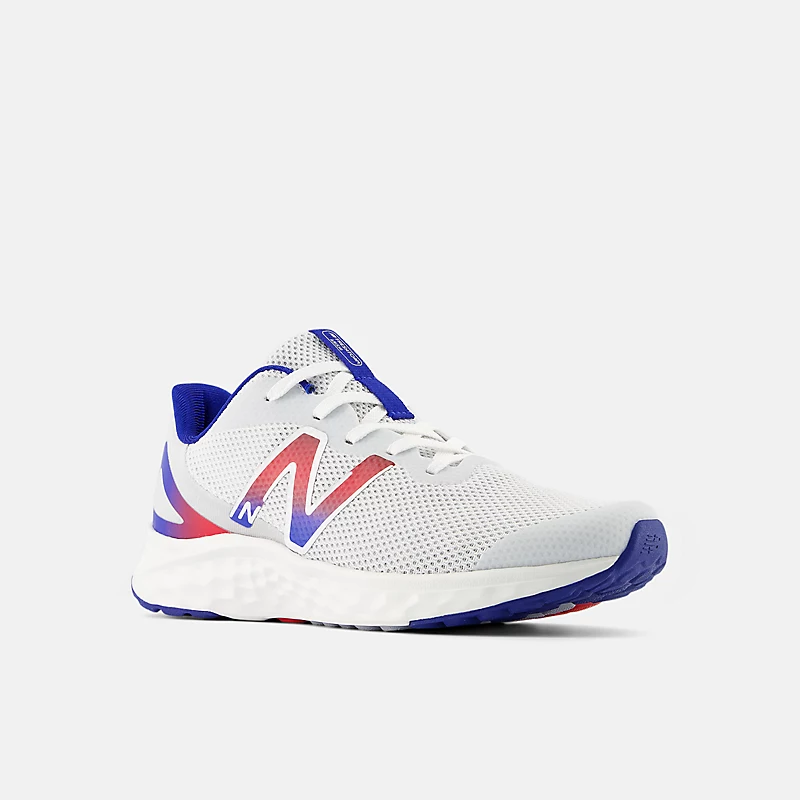 Tapete de espuma infantil Fresh Foam Arishi v4 – Cinza Quartzo com estampas Team Royal e Team Red