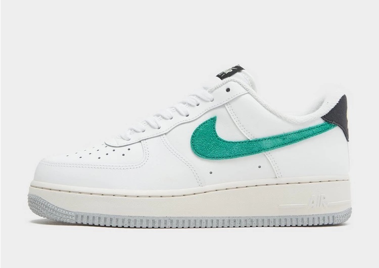 Nike Air Force 1 '07 LV8