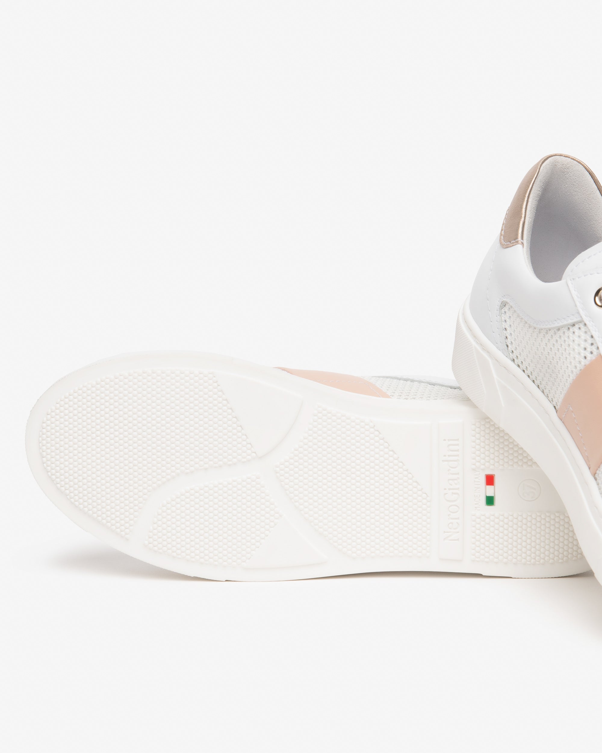  Damen-Sneaker aus Leder und Funktionsmaterial