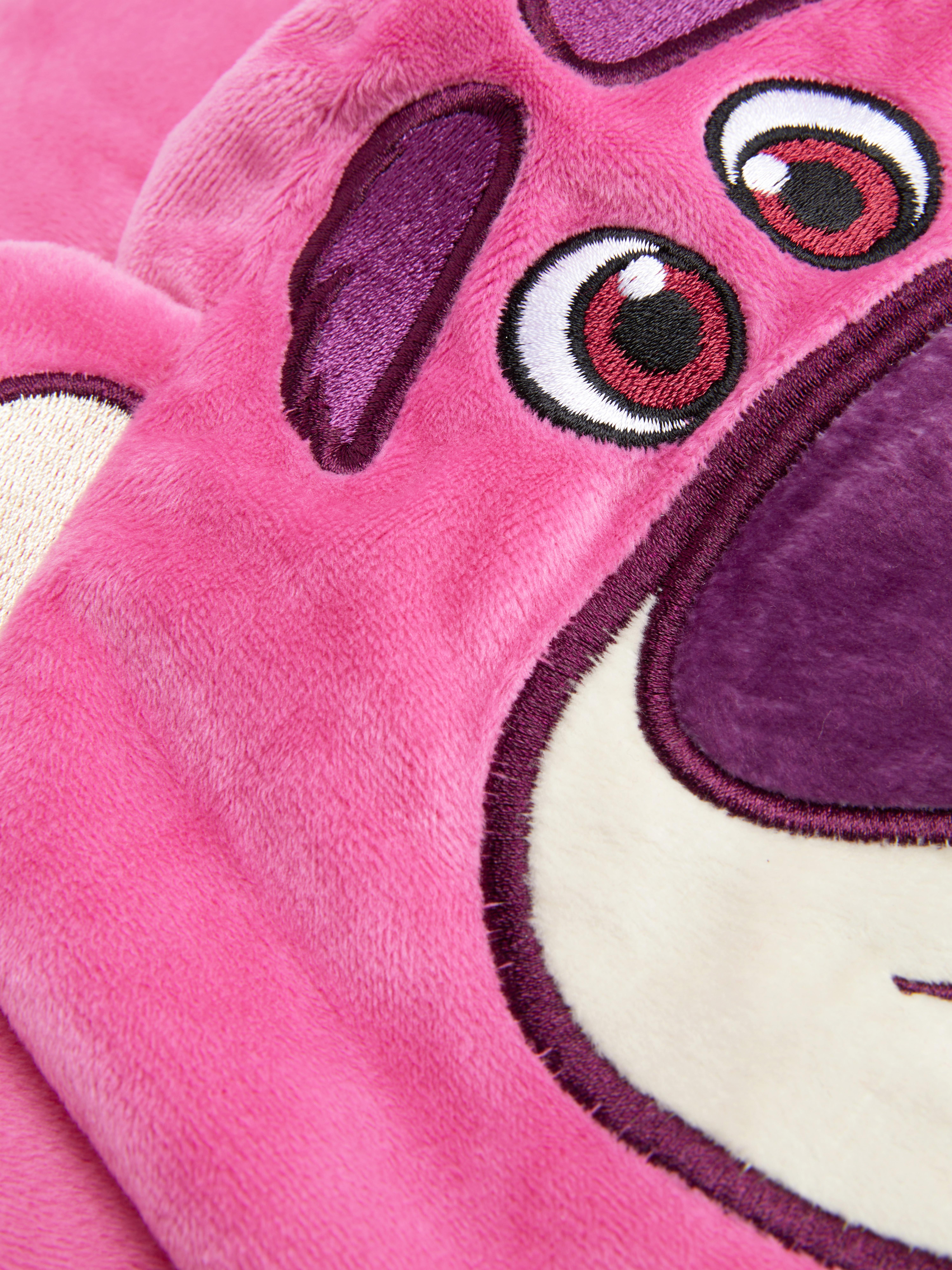 Pernă de călătorie cu glugă Lotso de la Disney Toy Story O pernă de călătorie cu glugă Lotso într-un design roz aprins