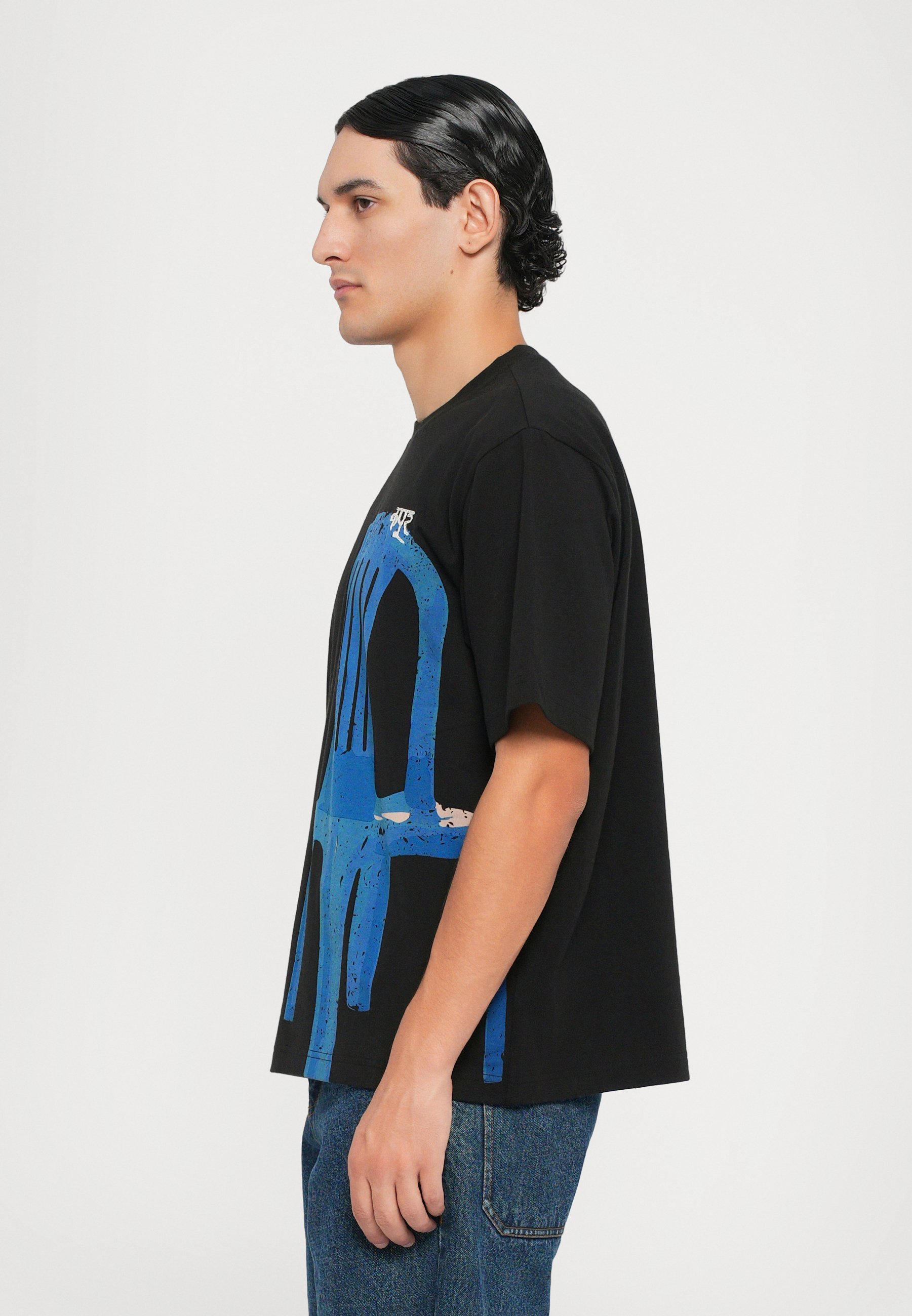 Dhruv Kapoor LOCAL OBJECTS T-Shirt mit halben Ärmeln – Bedrucktes T-Shirt – Schwarz