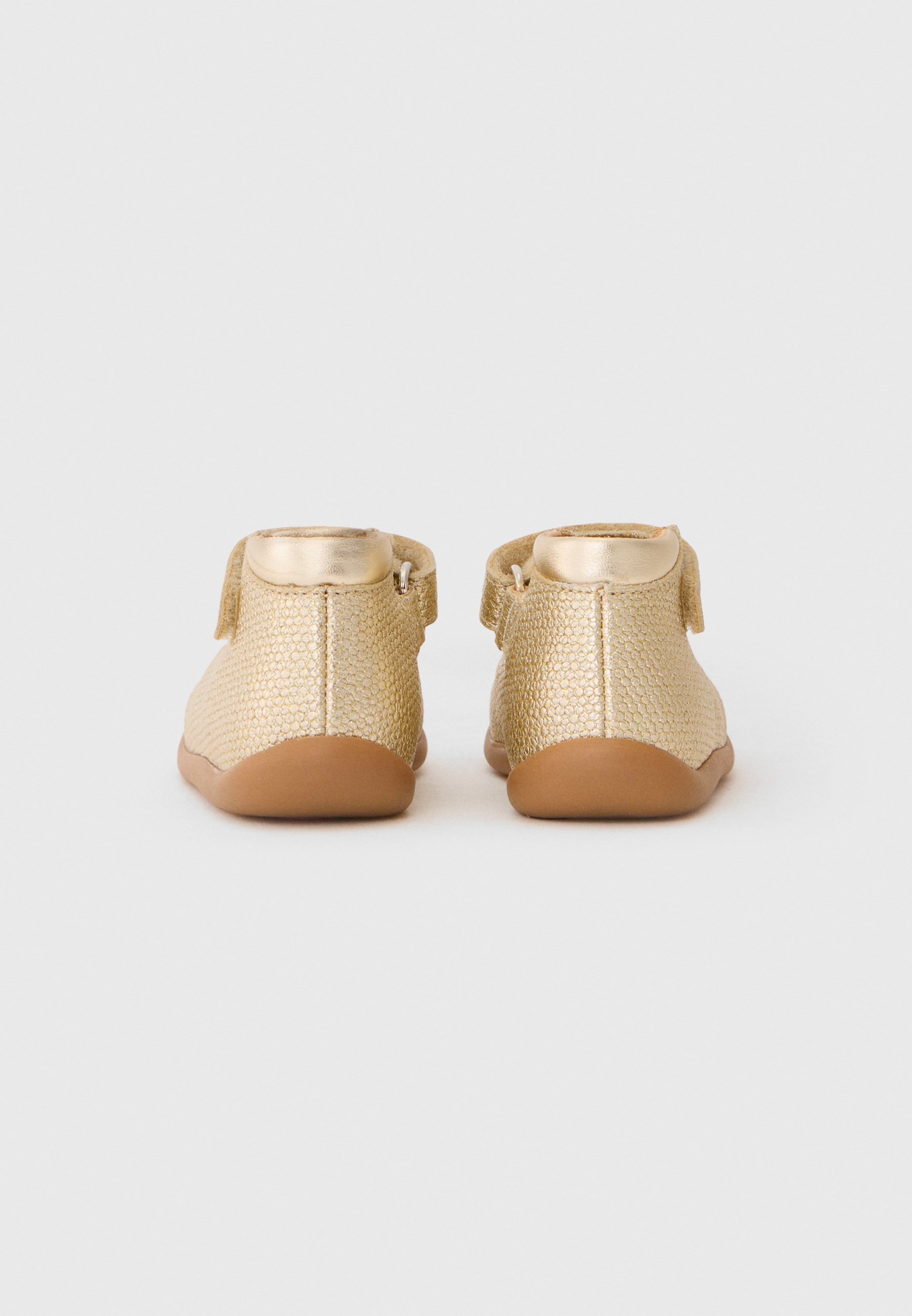 POM D'API STAND UP MARY - Ballerines à bride cheville - couleur platine