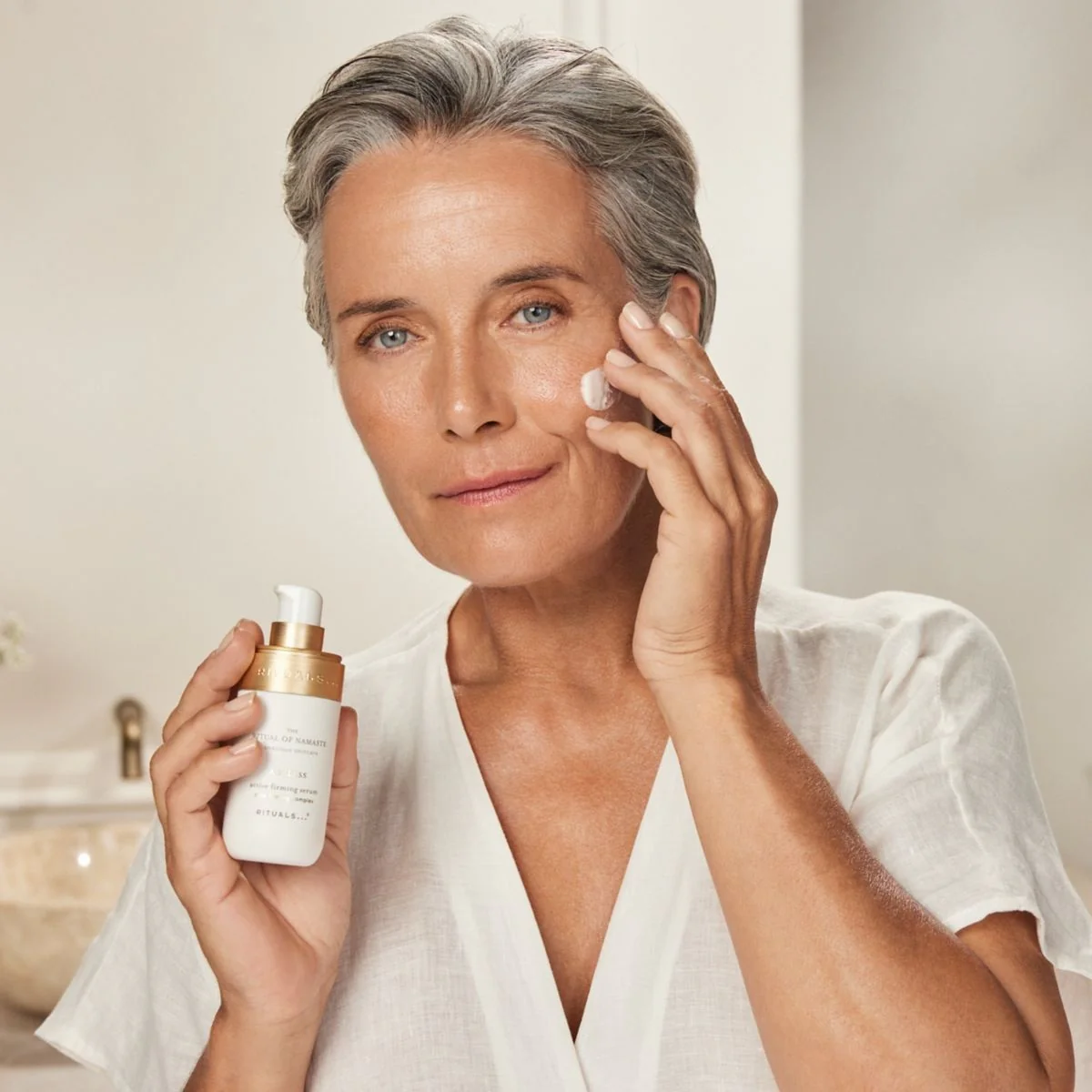 The Ritual of Namaste Ageless Firming Serum - Siero viso antirughe