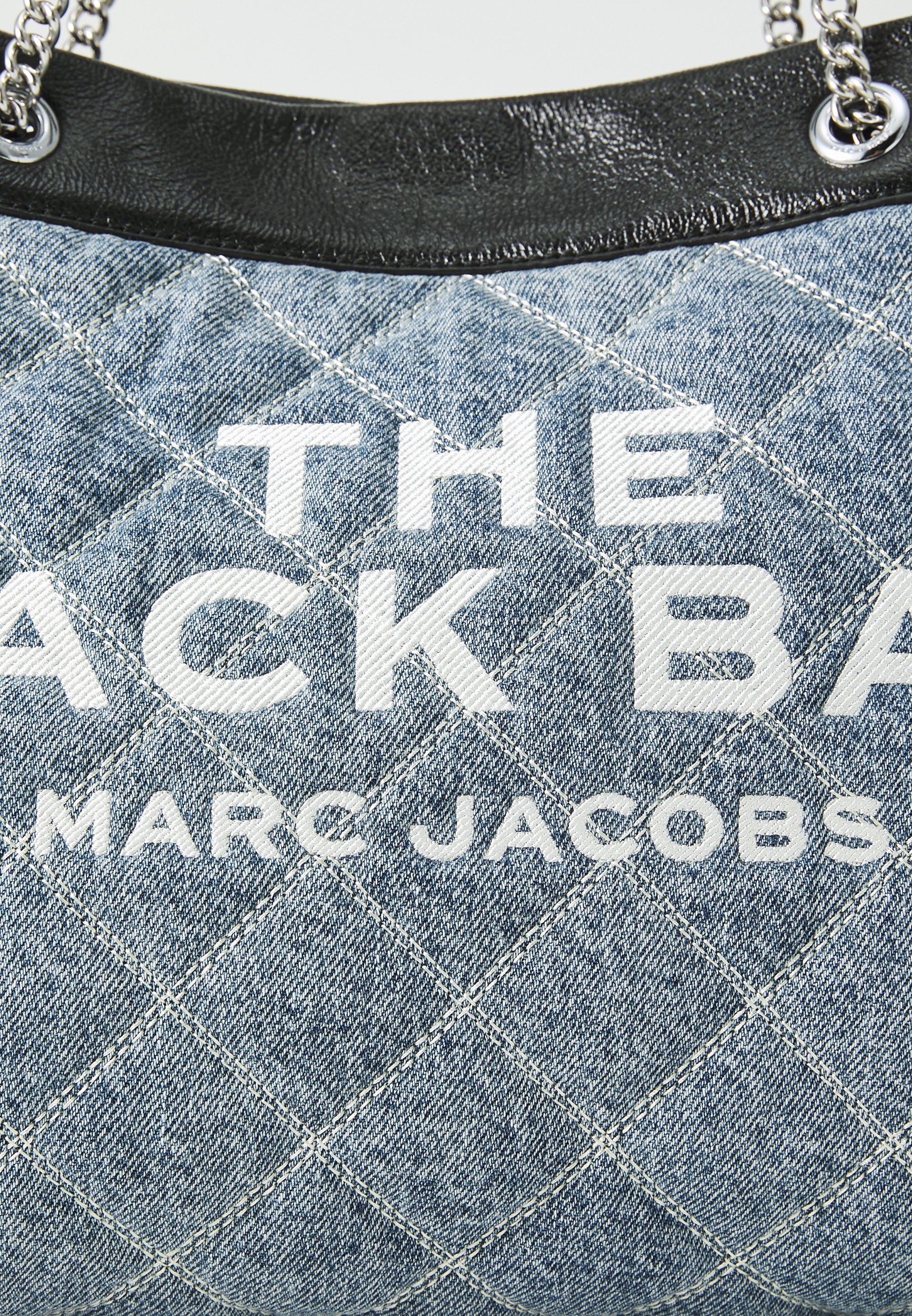 MARC JACOBS THE LARGE CHAIN SACK - Käsilaukku - light wash indigo