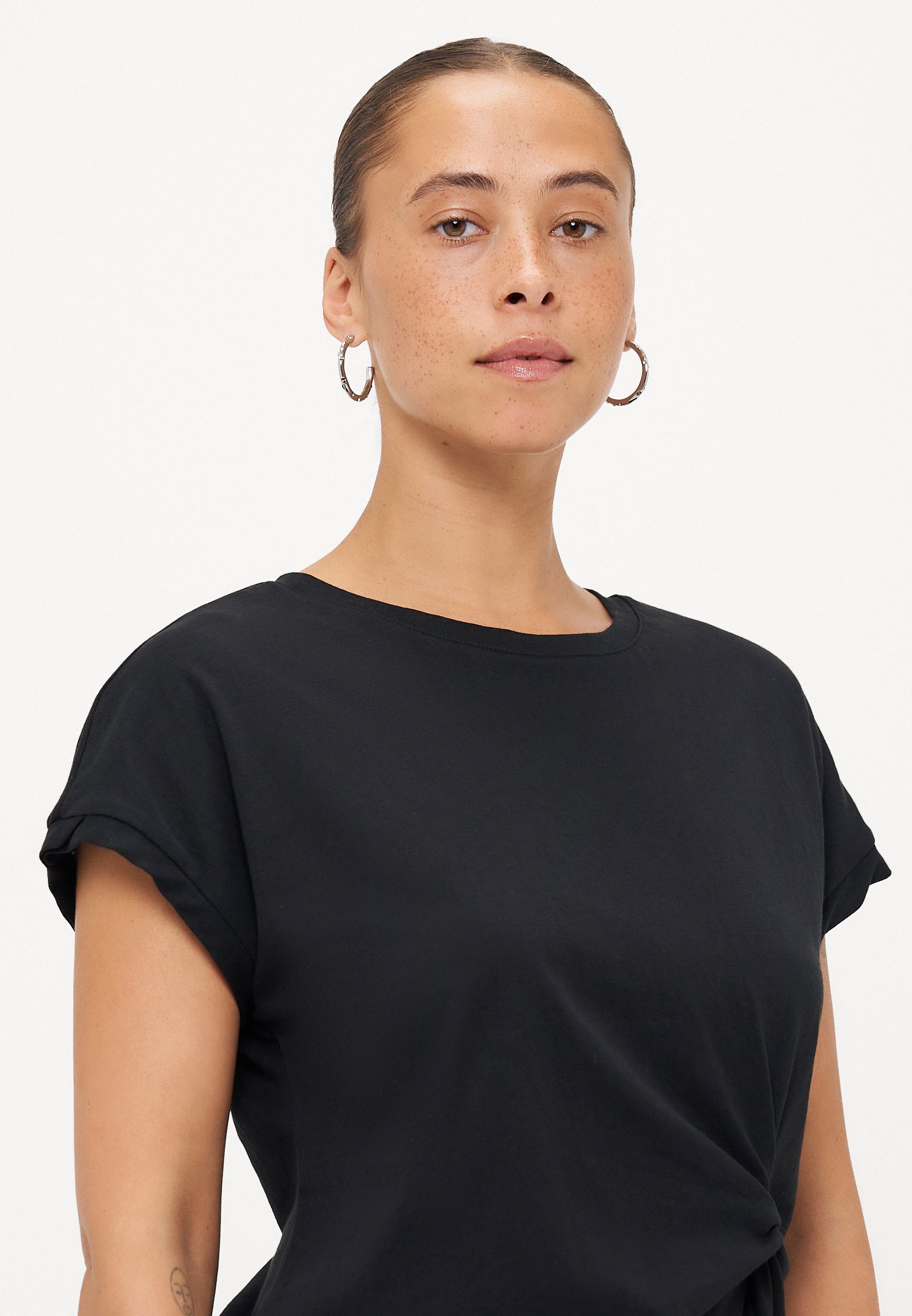 Vero Moda Petite VMGANAS O-hals T-shirt met print - zwart