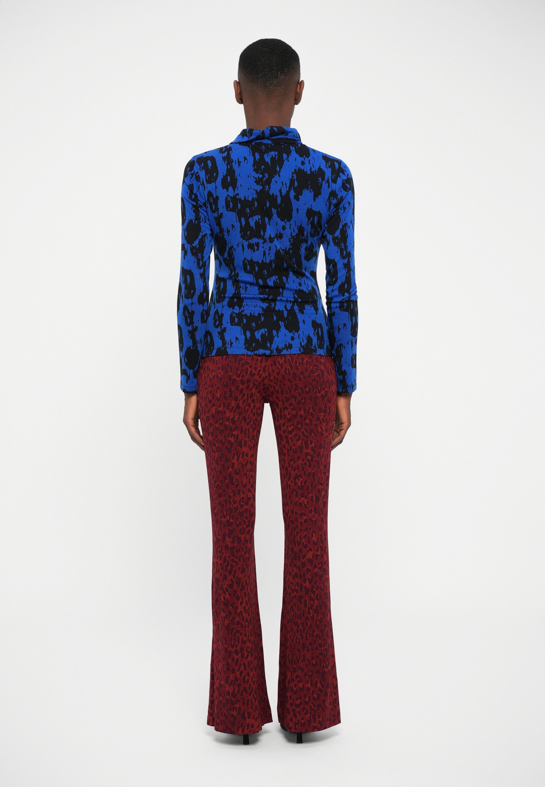 Diane von Furstenberg SHESKA - Haut à manches longues - bleu foncé