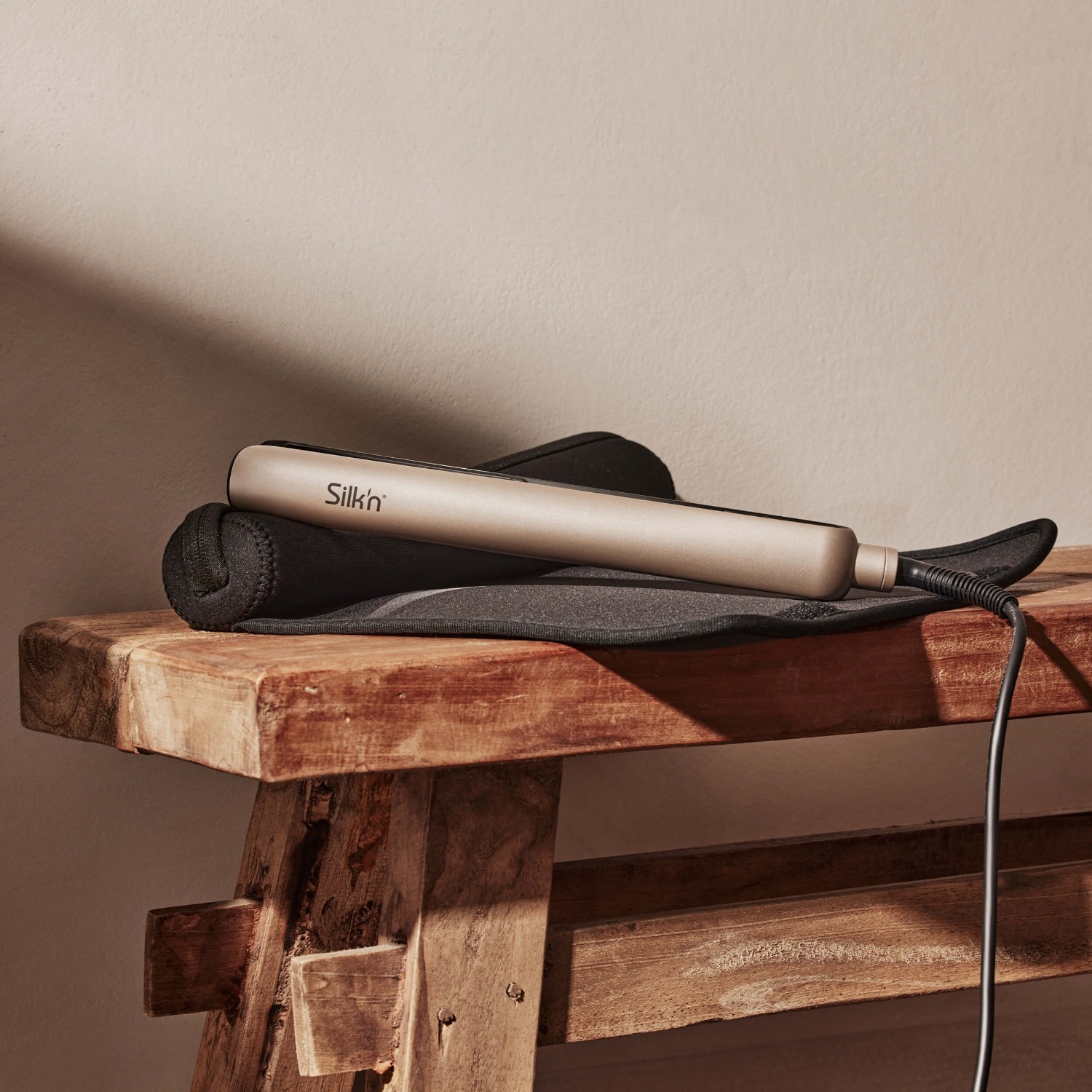 Silk'n SilkyStraight pegla za kosu - 1 komad