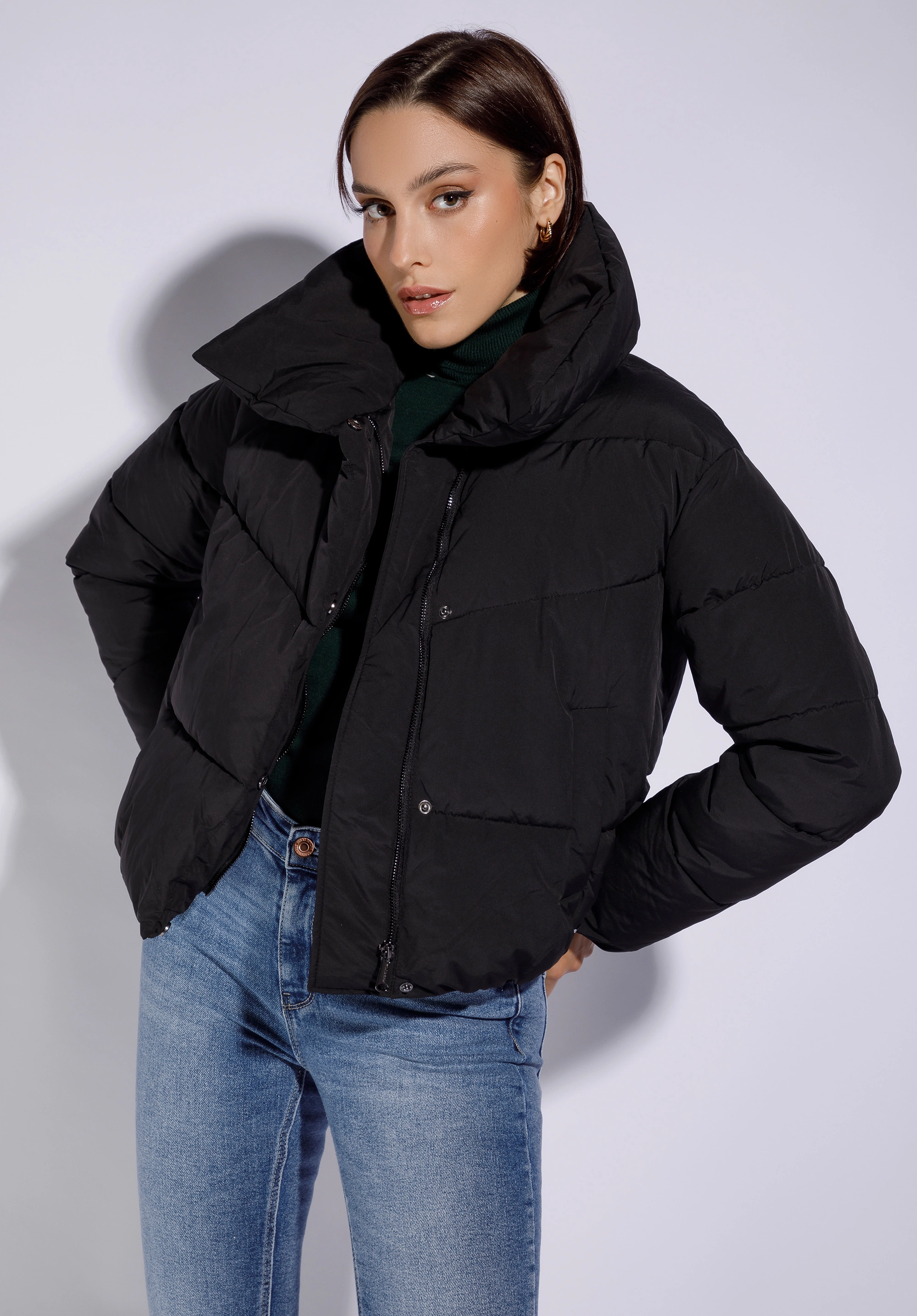 Damska kurtka oversize pikowana czarna
