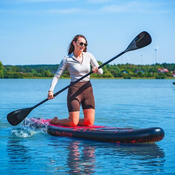 Tabla de paddle surf hinchable THUNDER® para travesías | Accesorios completos | 320 cm | PVC | Estilo MOTH | Negro y rojo