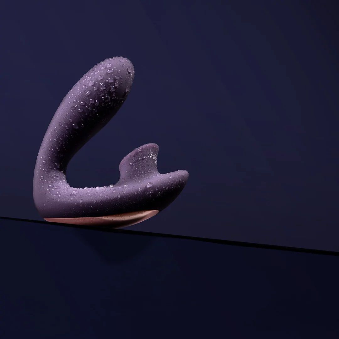 Neodoljiv vibrator s prisesalnim sistemom Shots Desirable Vibratorji za klitoris