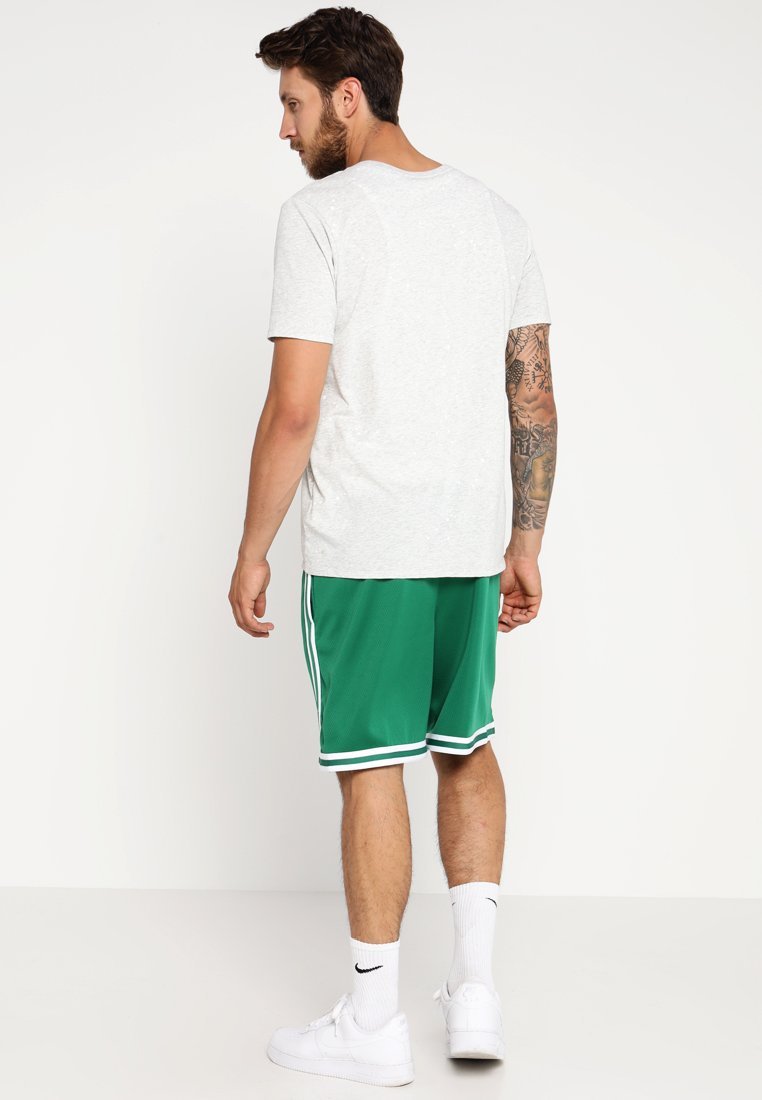 Nike Performance BOSTON CELTICS NBA SWINGMAN SHORT - Sportshorts - klaver/wit