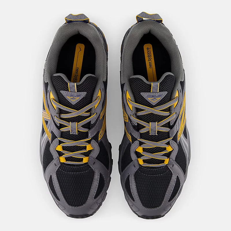 Unisex New Balance 610v1 – Castlerock mit Varsity Gold und Phantom