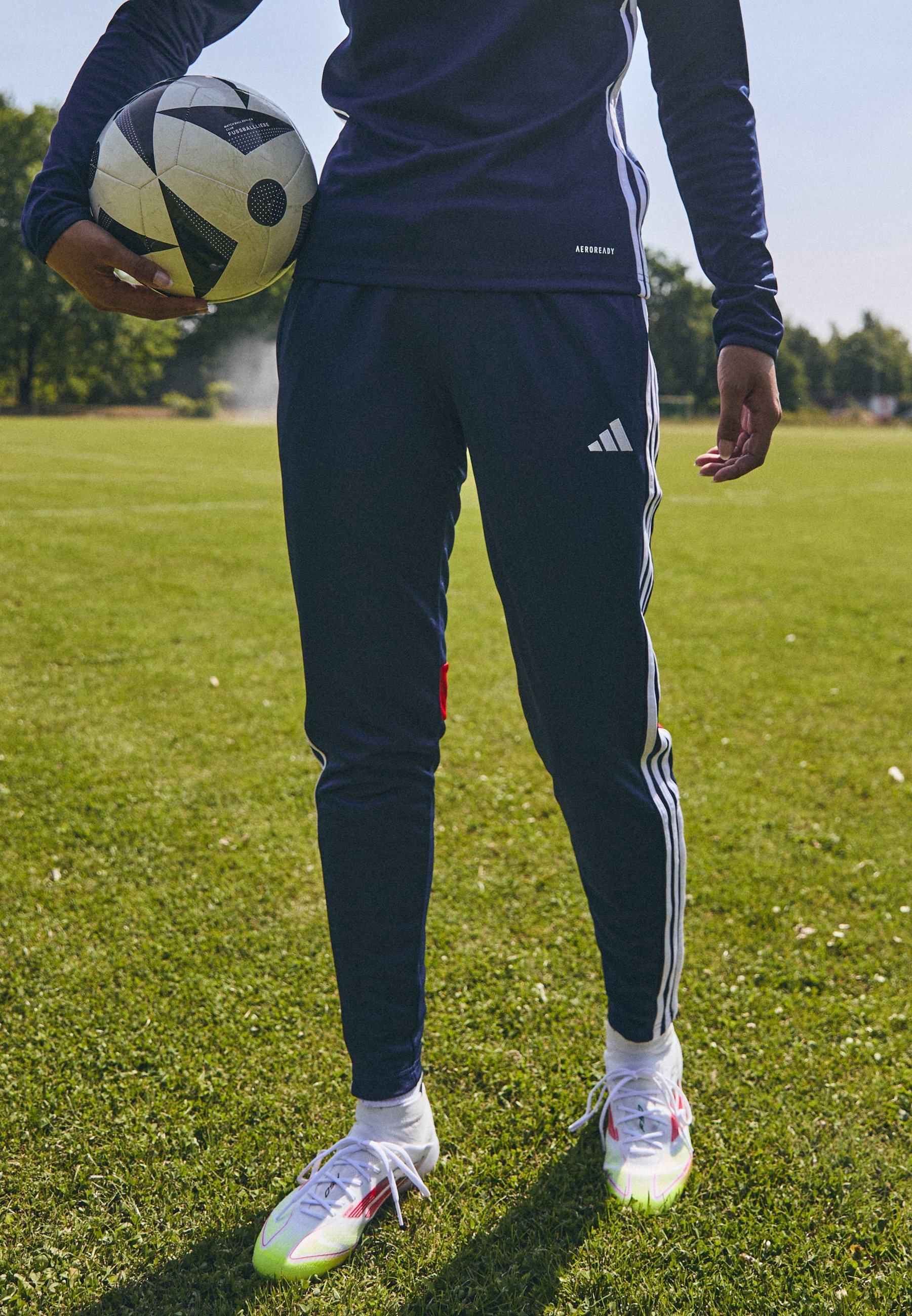 adidas Performance TIRO 25 ESSENTIALS - Trainingsbroek - team marineblauw/rood