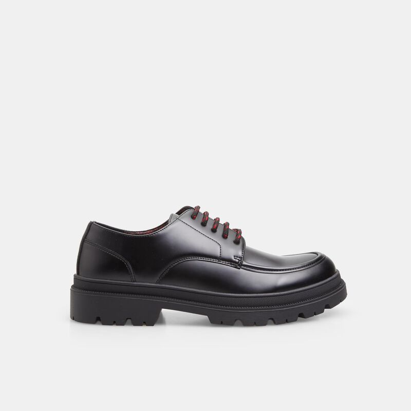 Buty sportowe Bata Red Label z podeszwą sznurowaną
