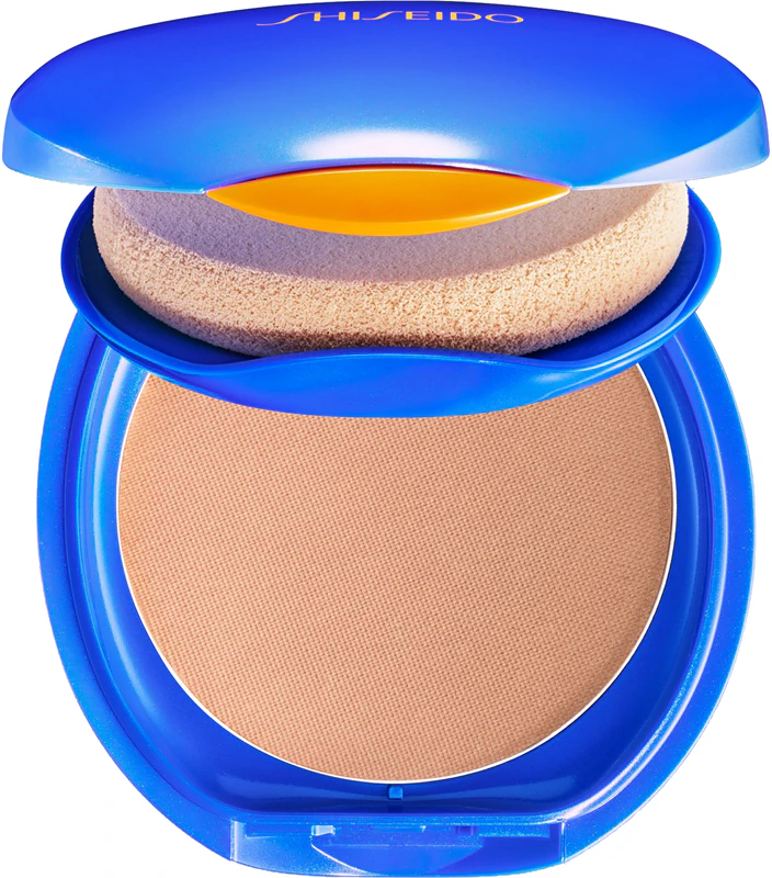 Base compacta Shiseido Expert Sun Protector com proteção UV FPS 30, à prova d'água e recarregável.