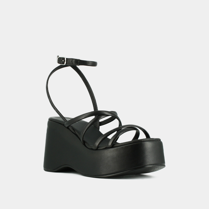 Sandales à brides et à plateformes  en cuir noir