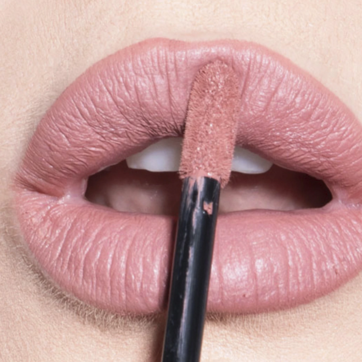 Velvet Couture többcélú folyékony rúzs Dusty Pink - LH cosmetics
