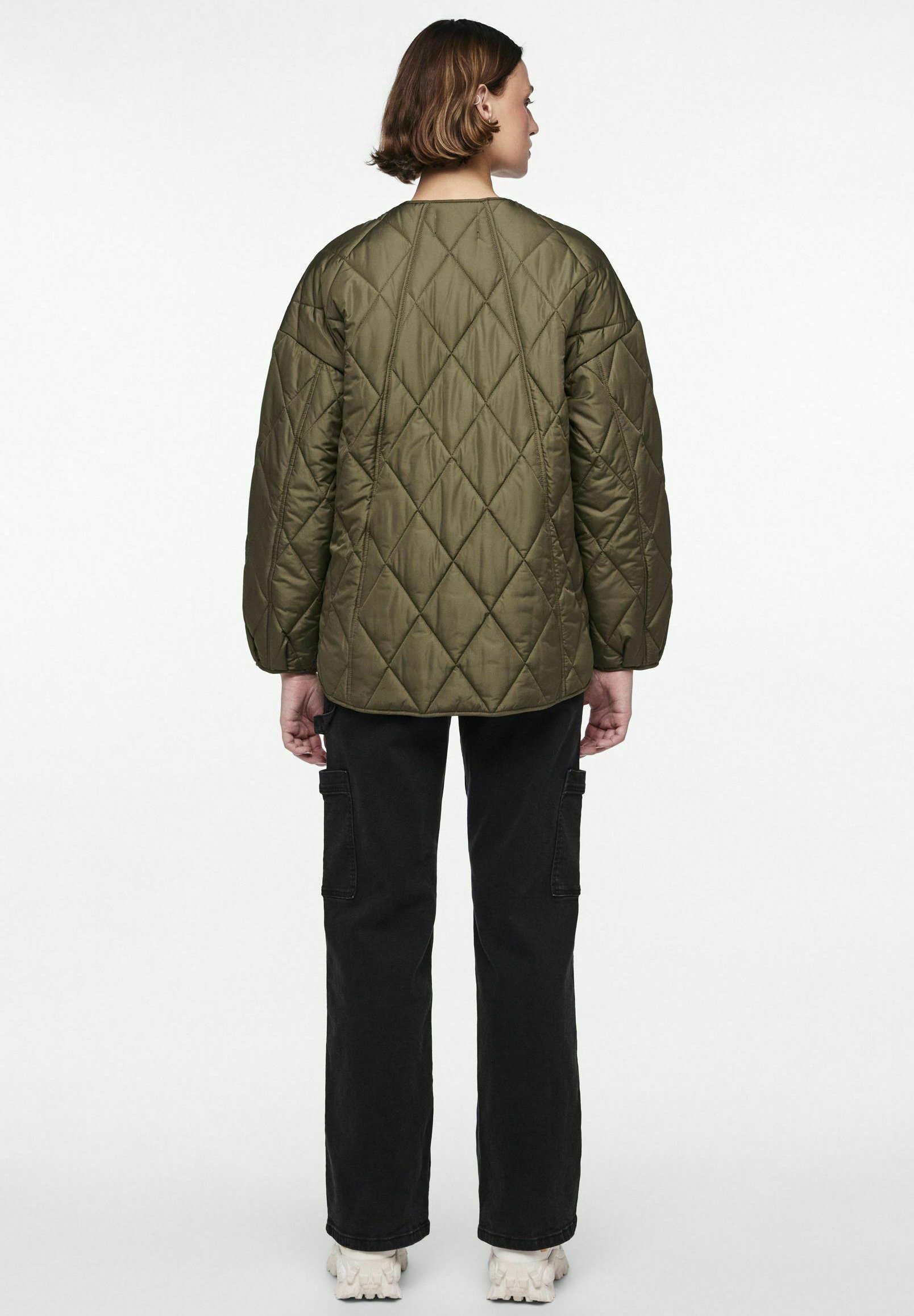 PCSTELLA QUILTED BC - Leichte Jacke - Khaki