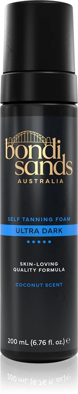 „Bondi Sands“ savaiminio įdegio putos suteikia odai intensyvią spalvą.