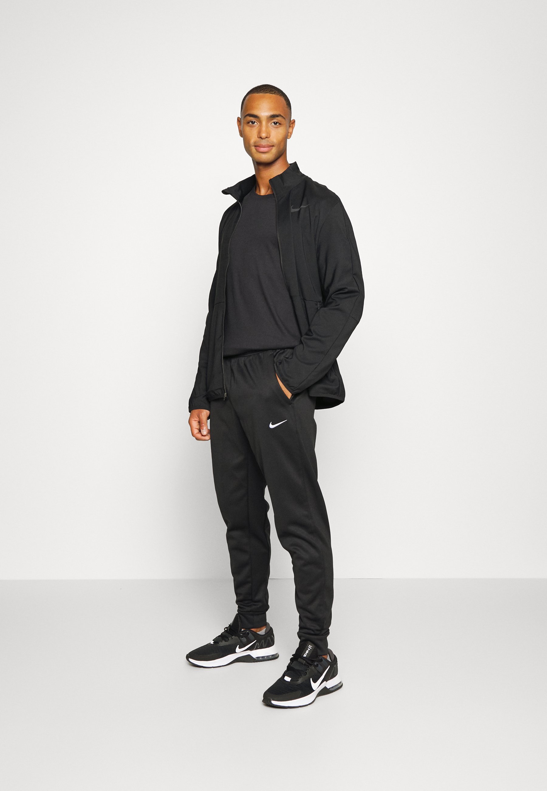Nike Performance TAPER - Teplákové kalhoty - black/white