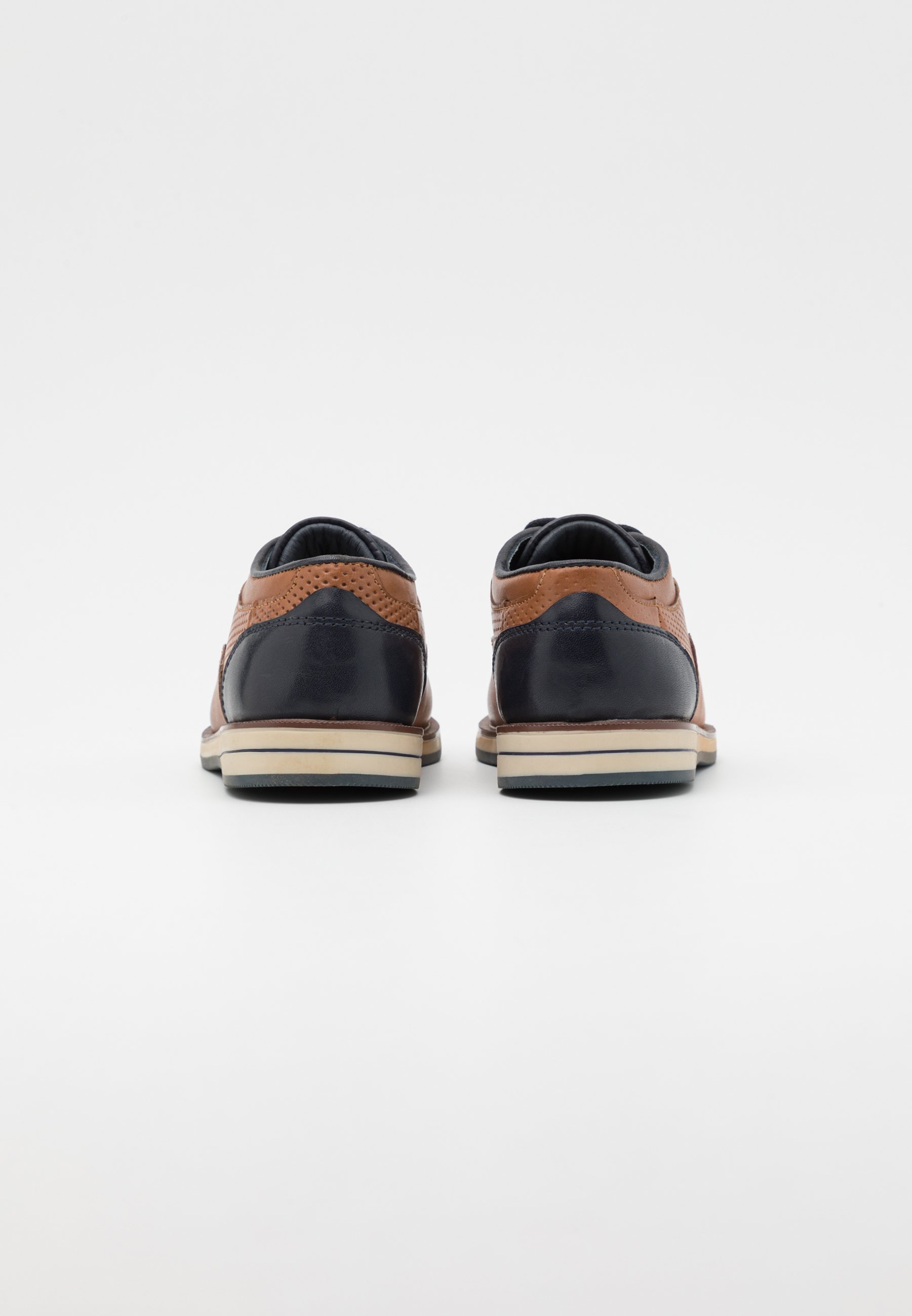 Friboo LEATHER - Casual veterschoenen - cognac