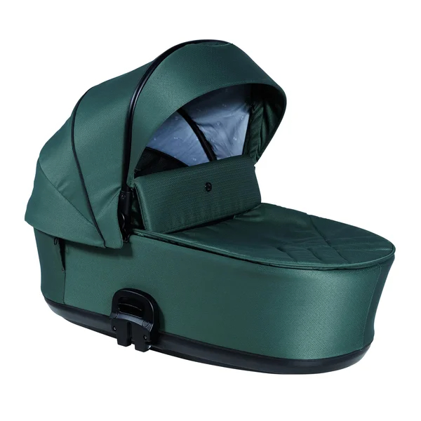 Nordbaby Active Lux kinderwagenset in junglegroen met een chromen frame.