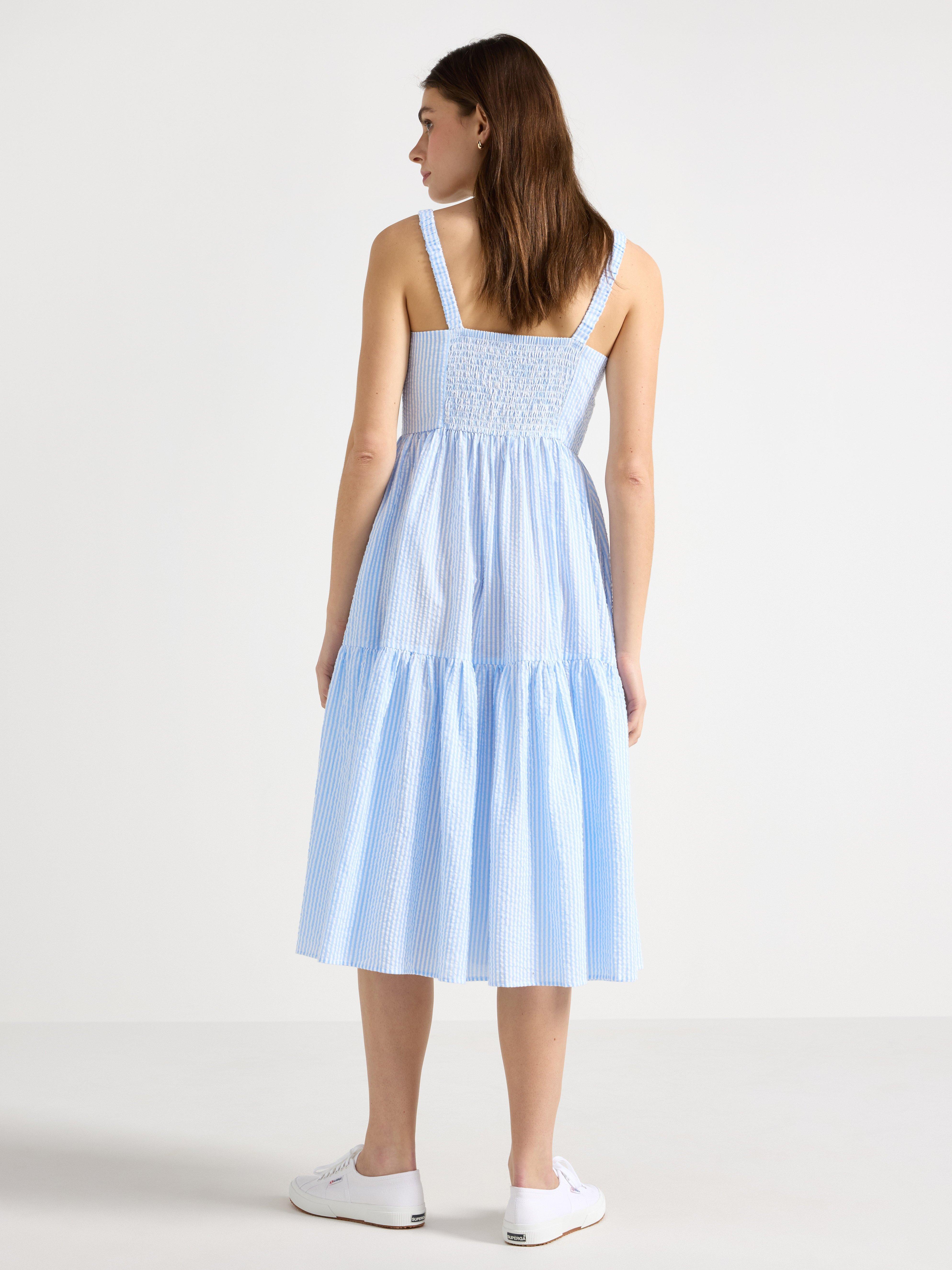 Vestido midi en color azul arroyo