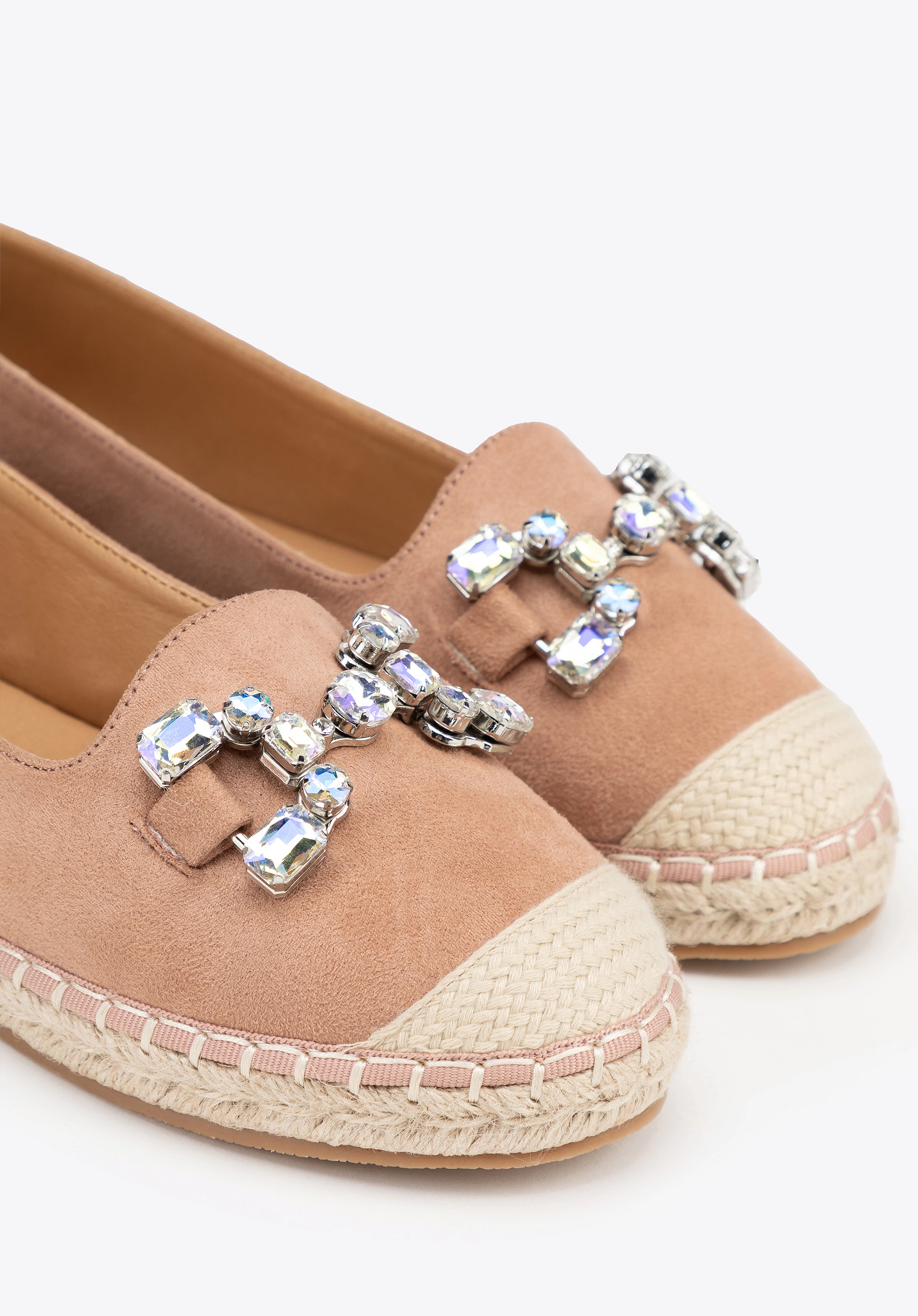 Damskie espadryle z biżuteryjną ozdobą beżowo - różowe