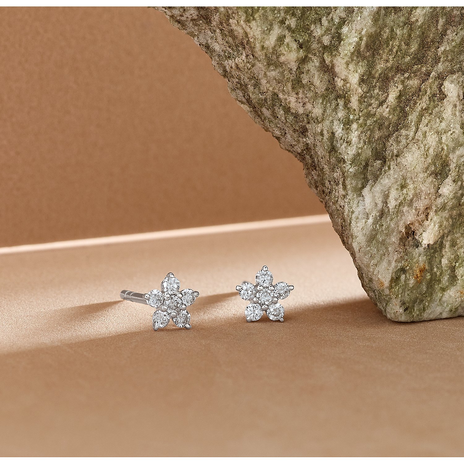 CHRIST Boucles d'oreilles