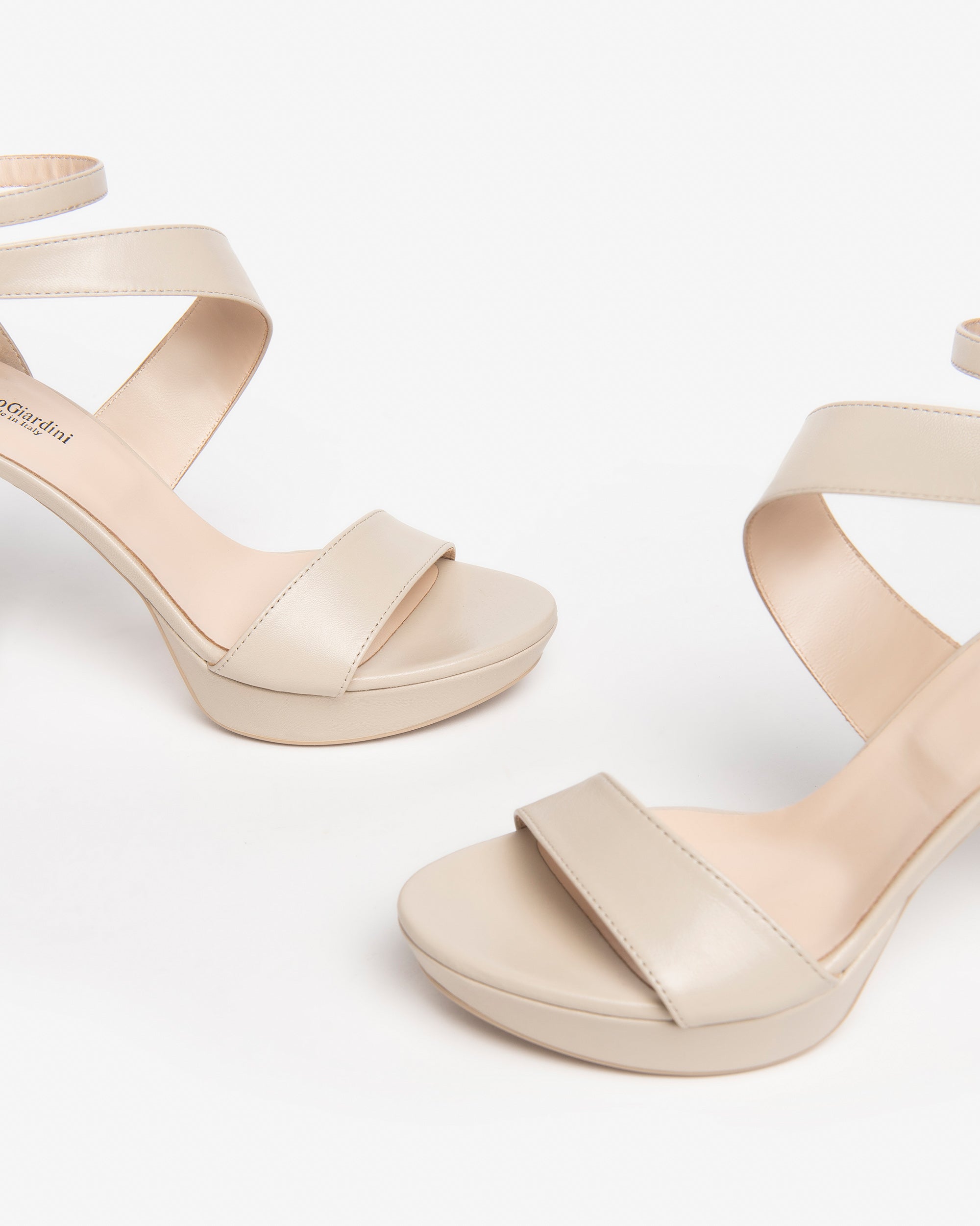  Sandales en cuir pour femmes