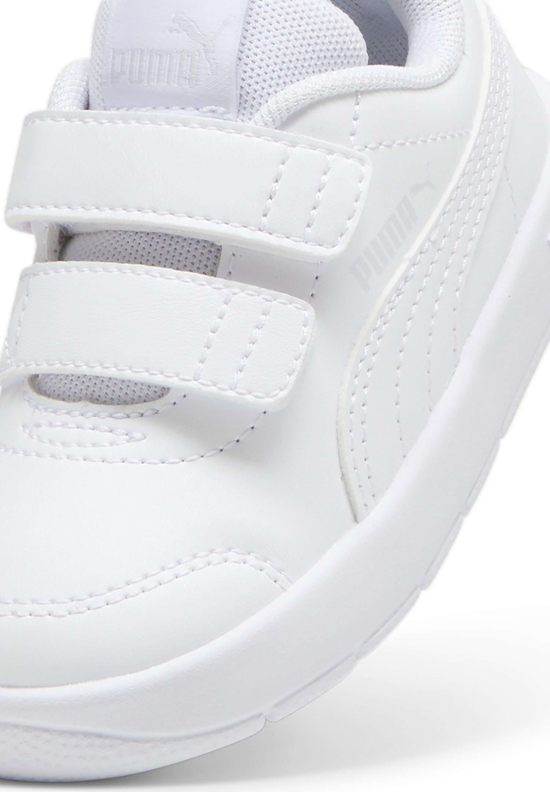 Puma COURTFLEX - Wandelschoenen - wit met zilverkleurige mist