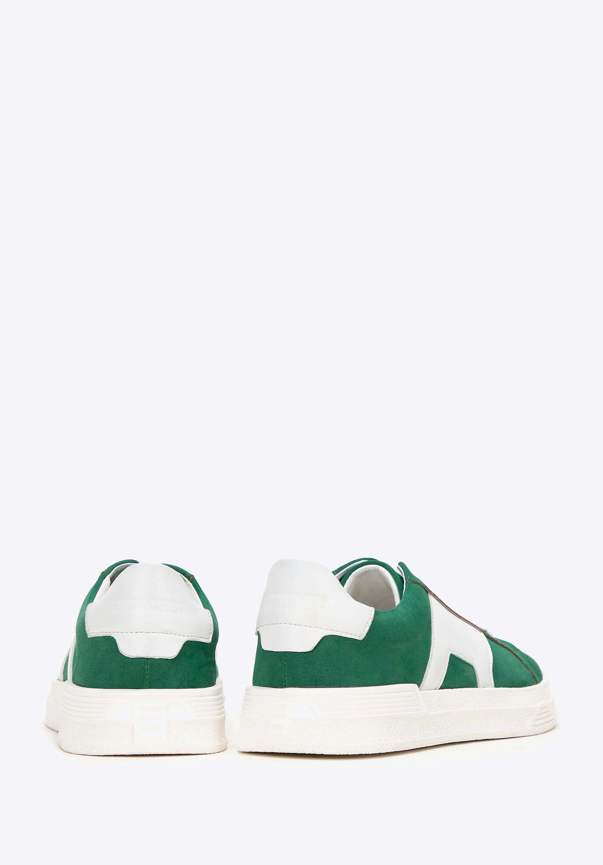 Męskie sneakersy z kontrastową podeszwą zielone