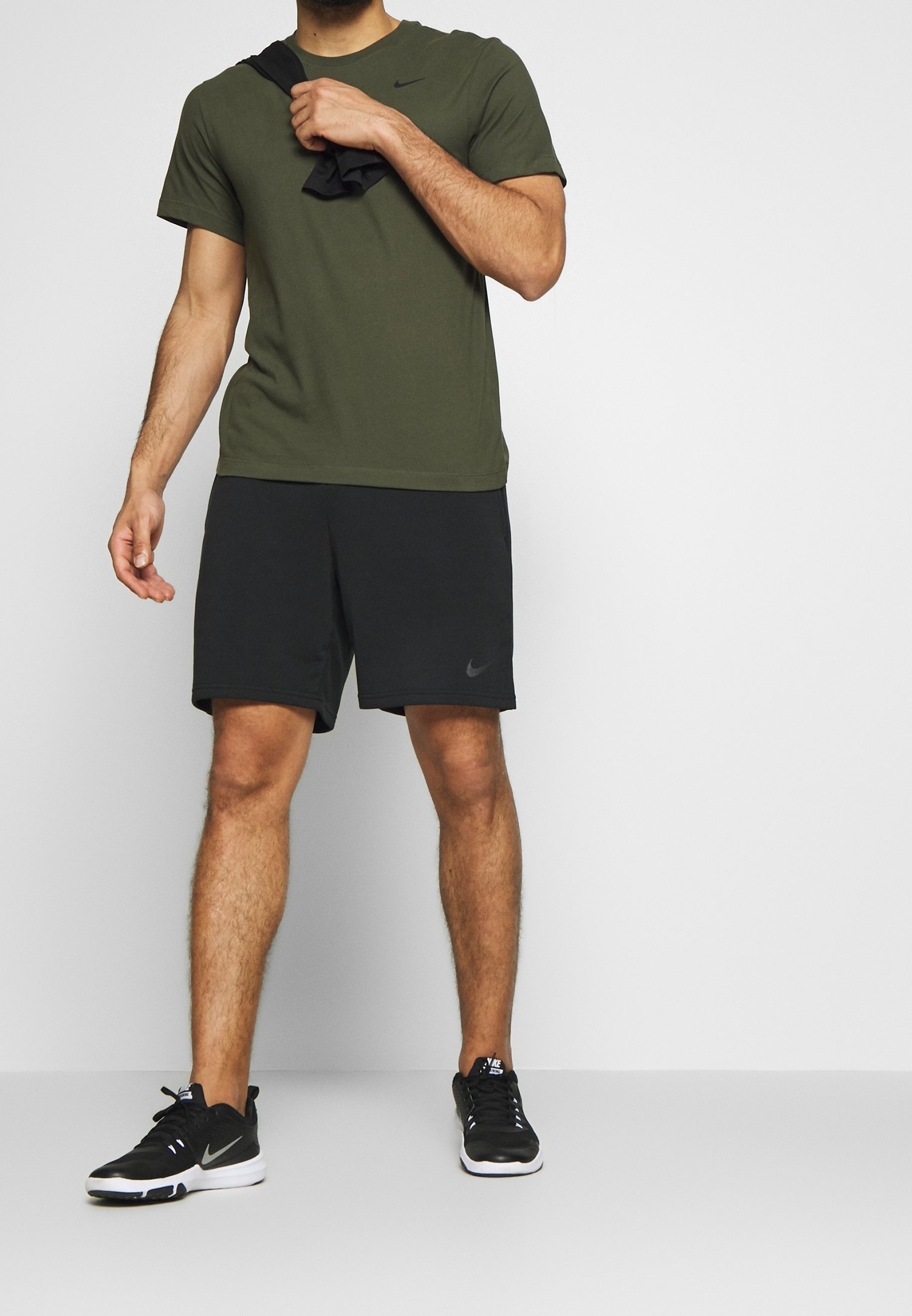 Camiseta esportiva Nike Performance - cáqui