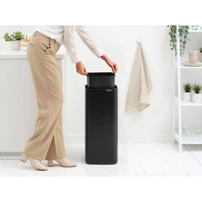 Cubo de basura Brabantia Bo Touch, 30 litros - Negro mate